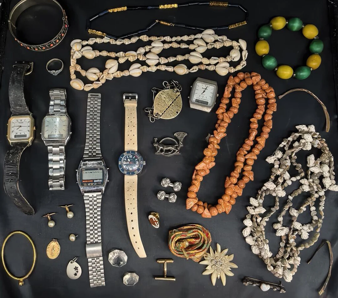 Assortment of costume jewelry, necklaces, bracelets (both rigid and