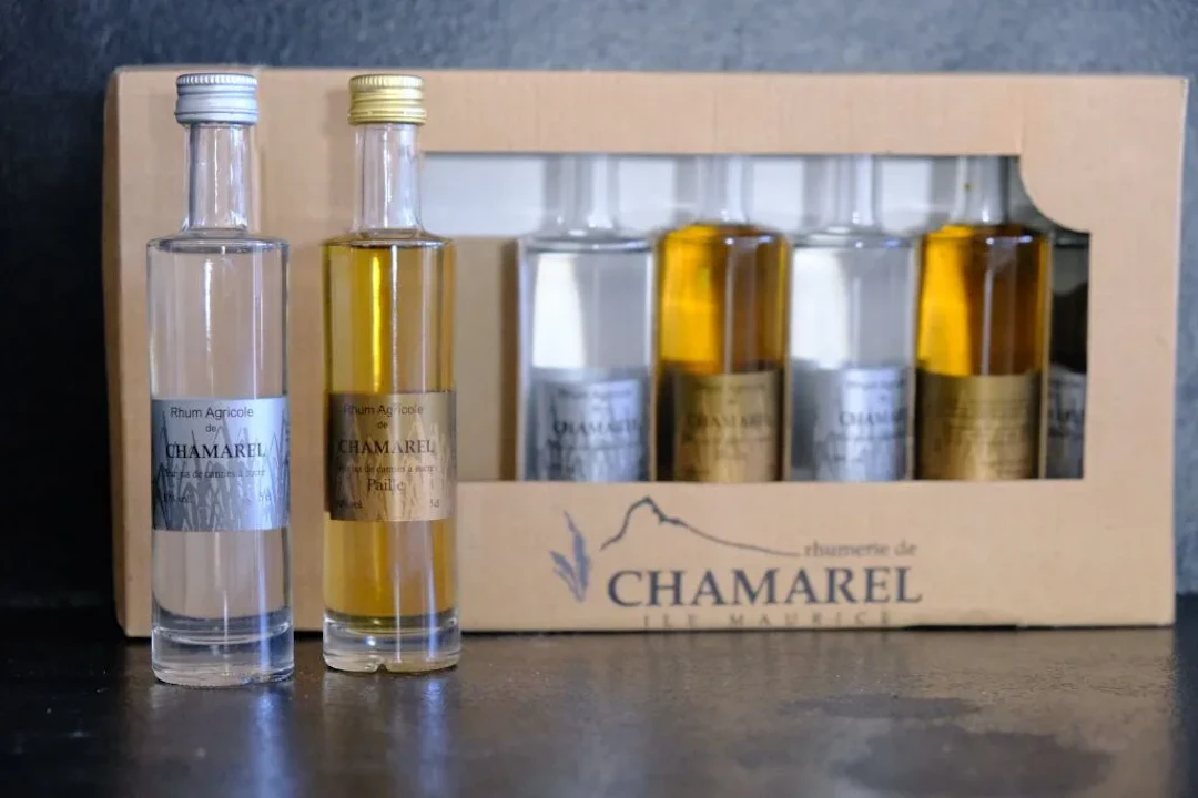 MAURITIUS - CHAMAREL Rum Distillery. Set of seven 5-cl mini bottles