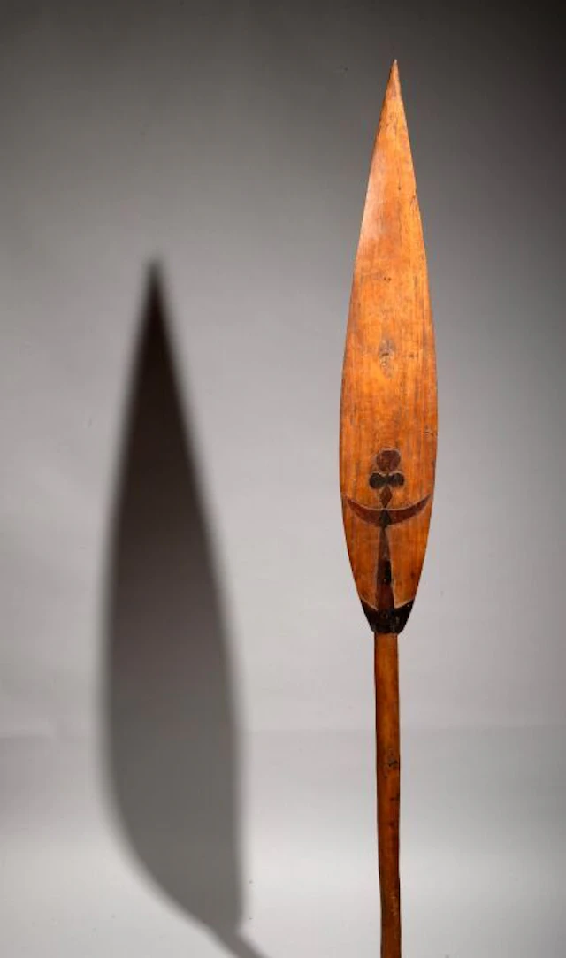 Oar with stylized relief decoration. Original polychrome paint. Buka