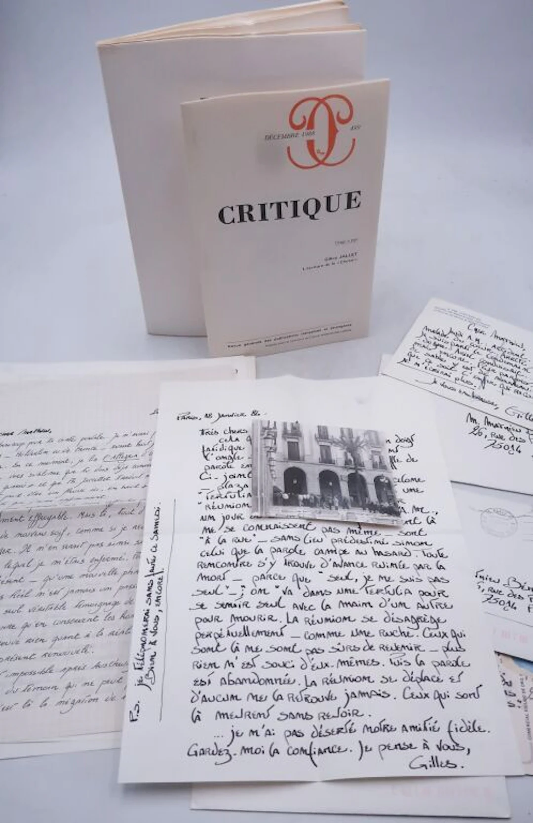 JALLET, Gilles. *Partis d'Asine*. Paris, Le Voleur de Talan, 1984.