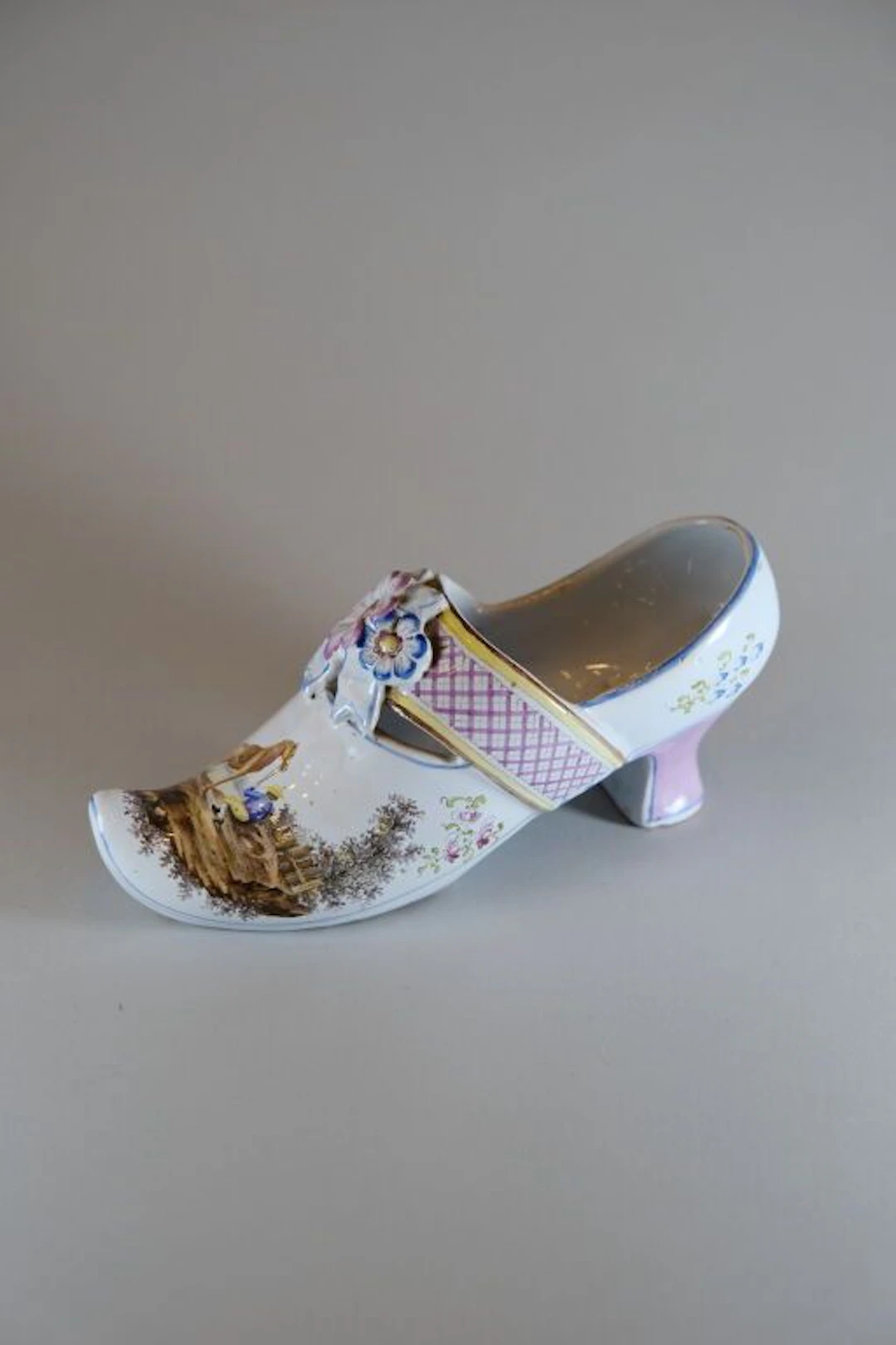 Probably MARSEILLE, Manufacture de la VEUVE PERRIN. A polychrome painted