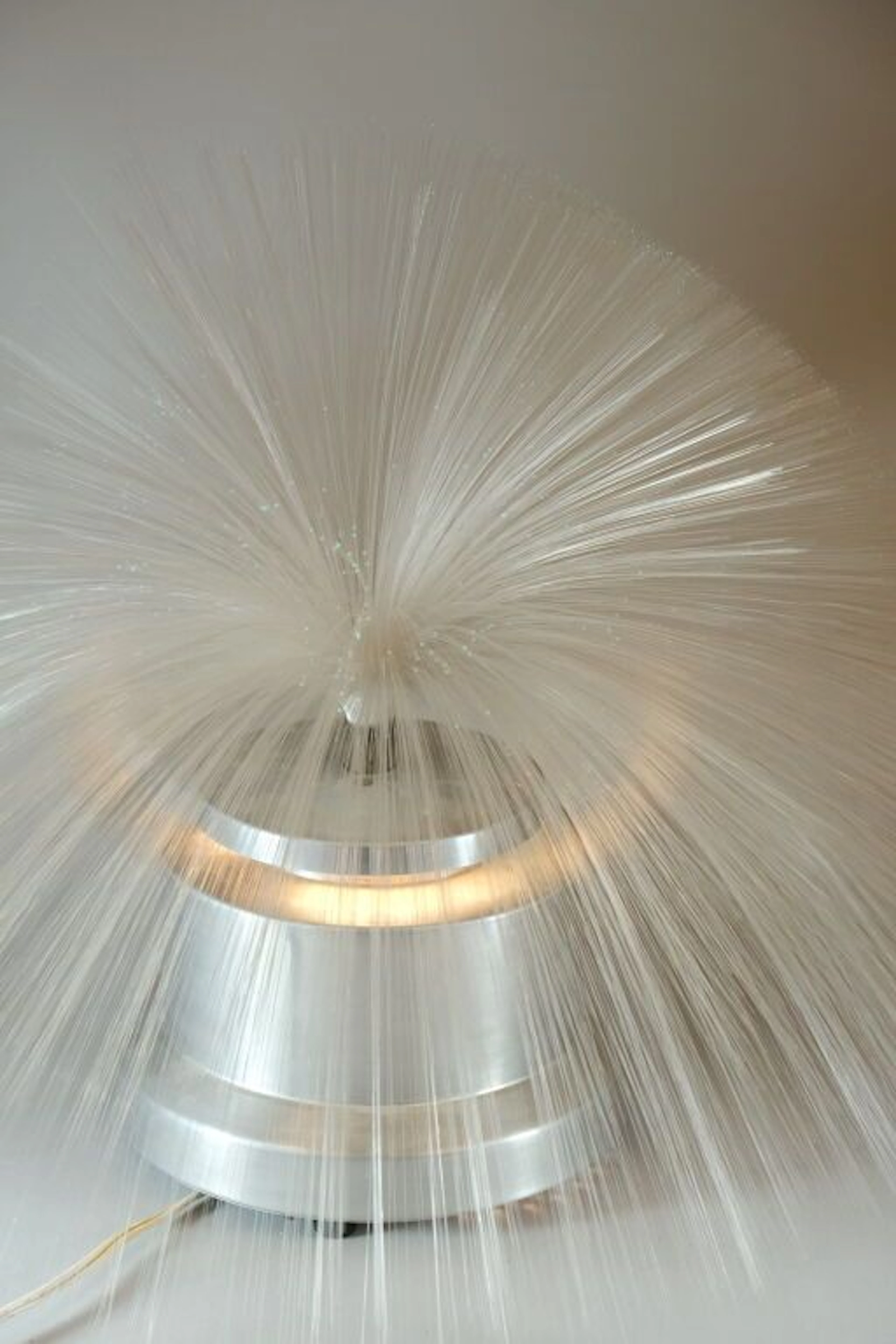 EDITIONS YENNI - “FEERIE” LAMP Circa 1970. Lamp with a tuft of optical