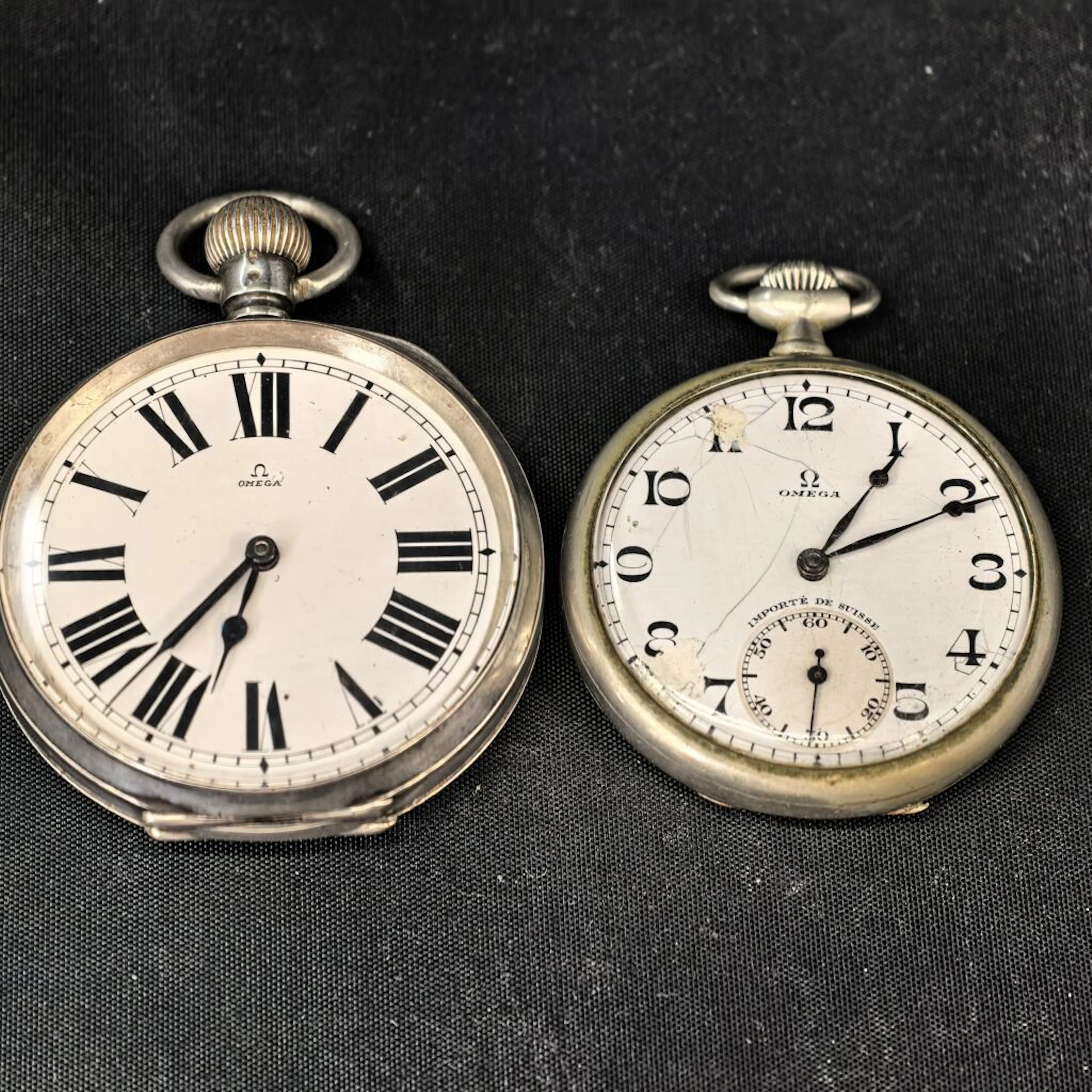 OMEGA. Set consisting of a metal regulator and a 935‰ silver hunting