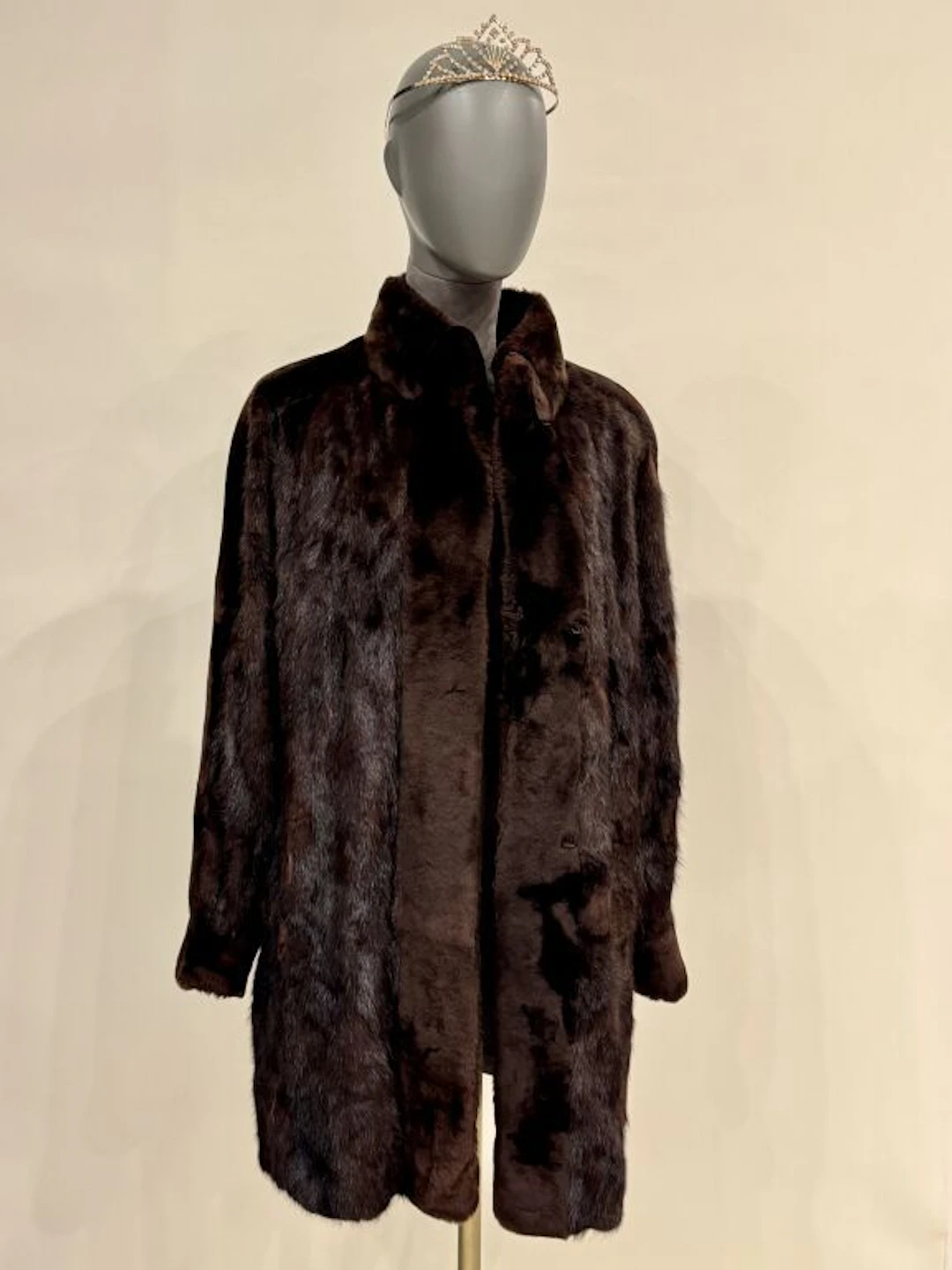 Loose-fitting vintage jacket in dark brown mink (Mustella Vison)