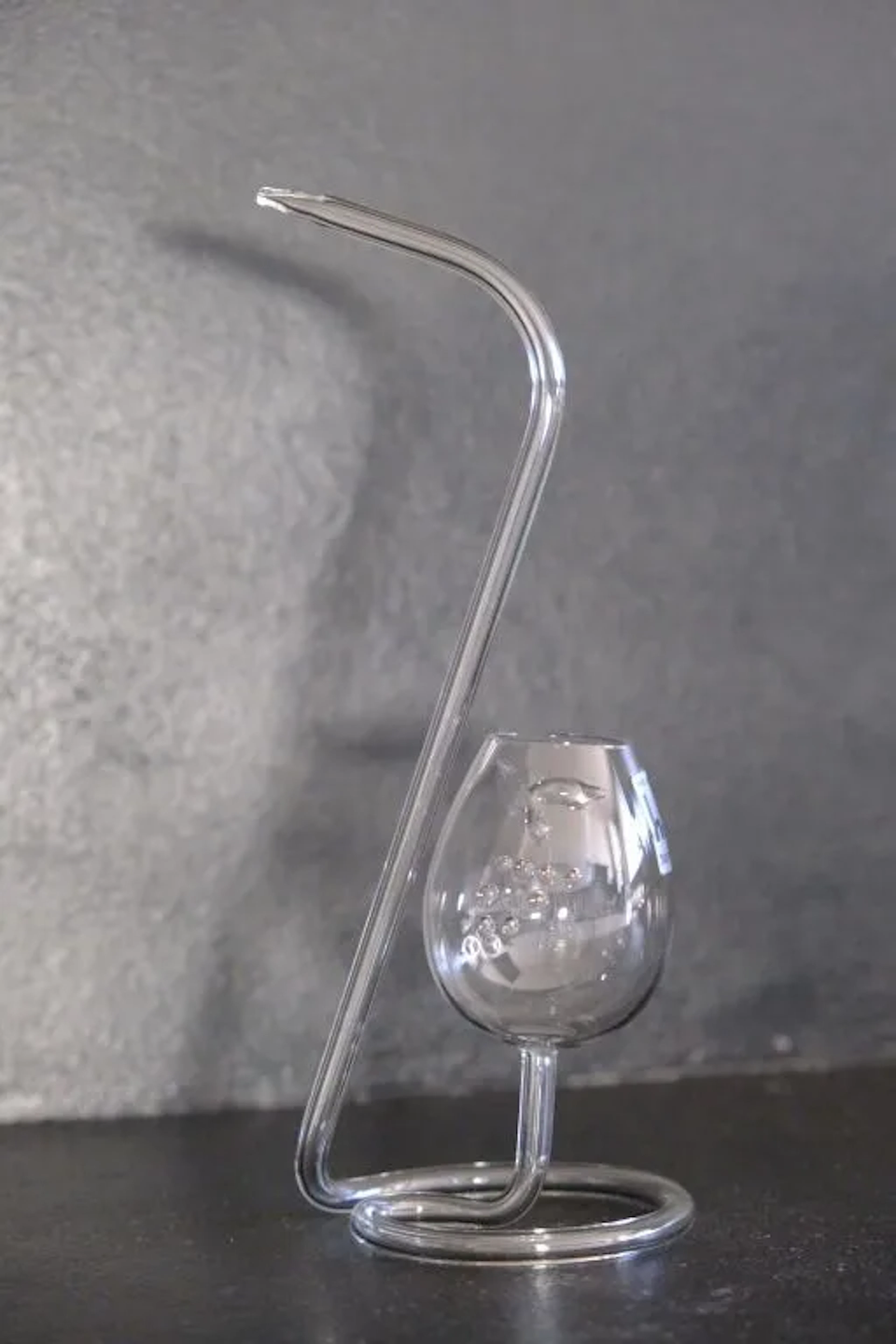 Blown-glass cognac decanter decorated with grapevine leaves. H.: 21