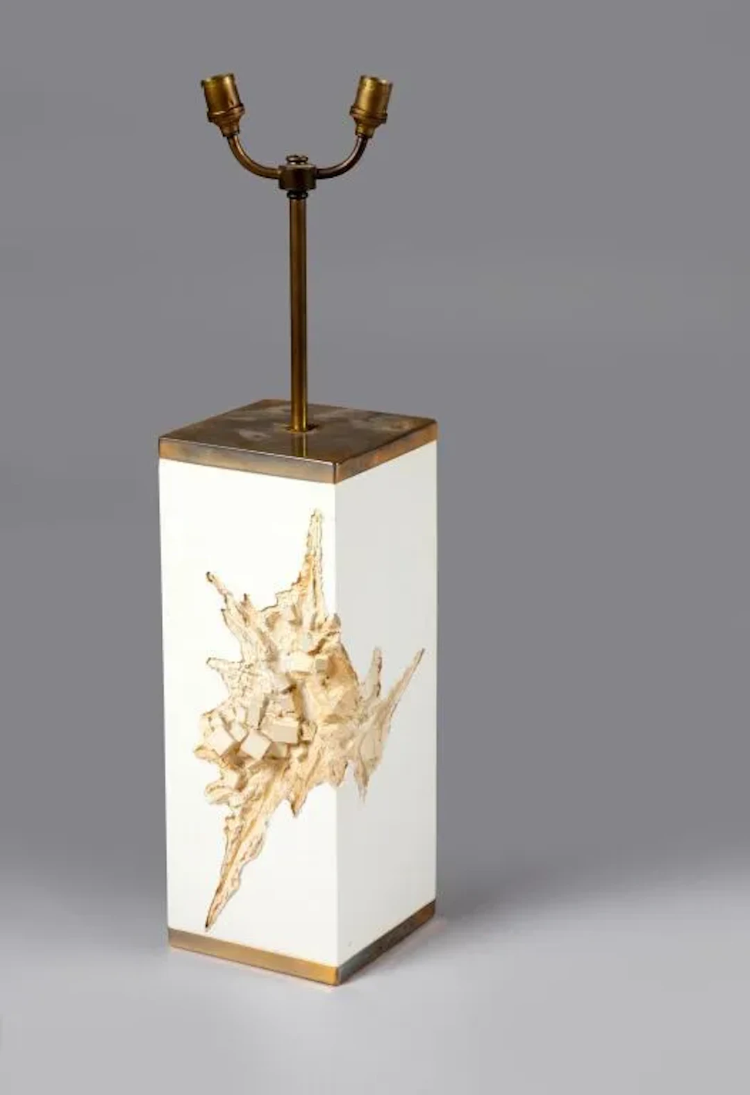 Philippe CHEVERNY (born in 1936). "Colorado" lamp with a quadrangular