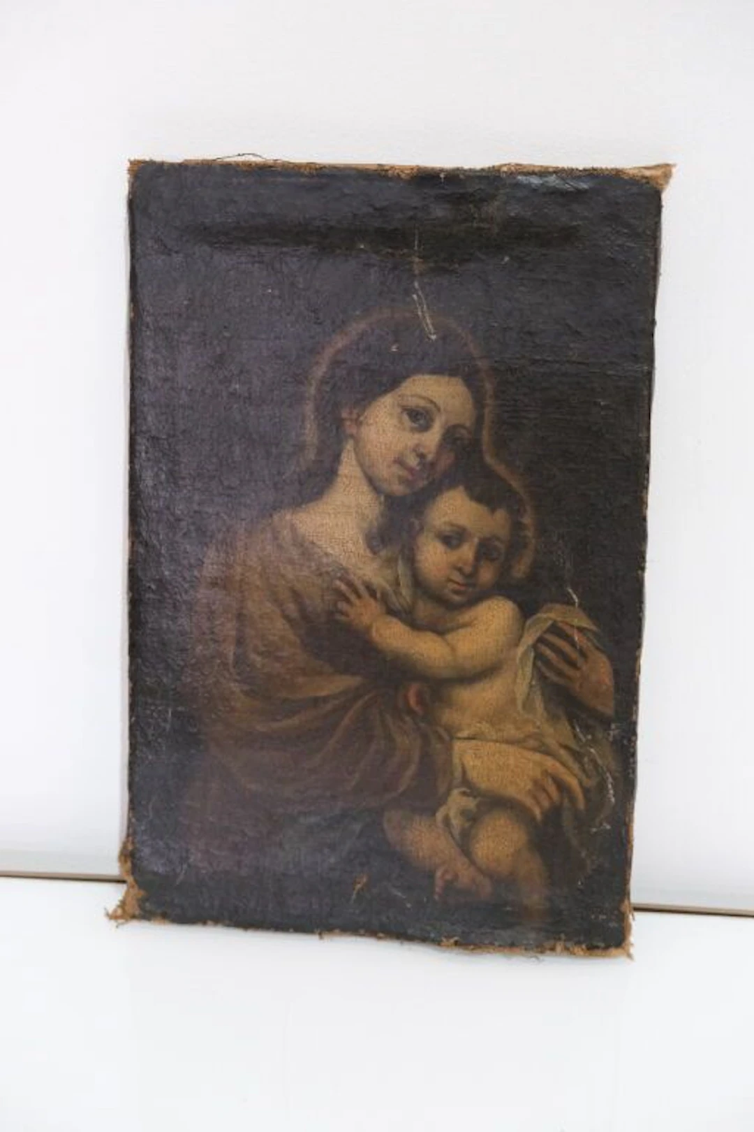 Late 18th-century Spanish or Italian school. Virgin and Child. Oil