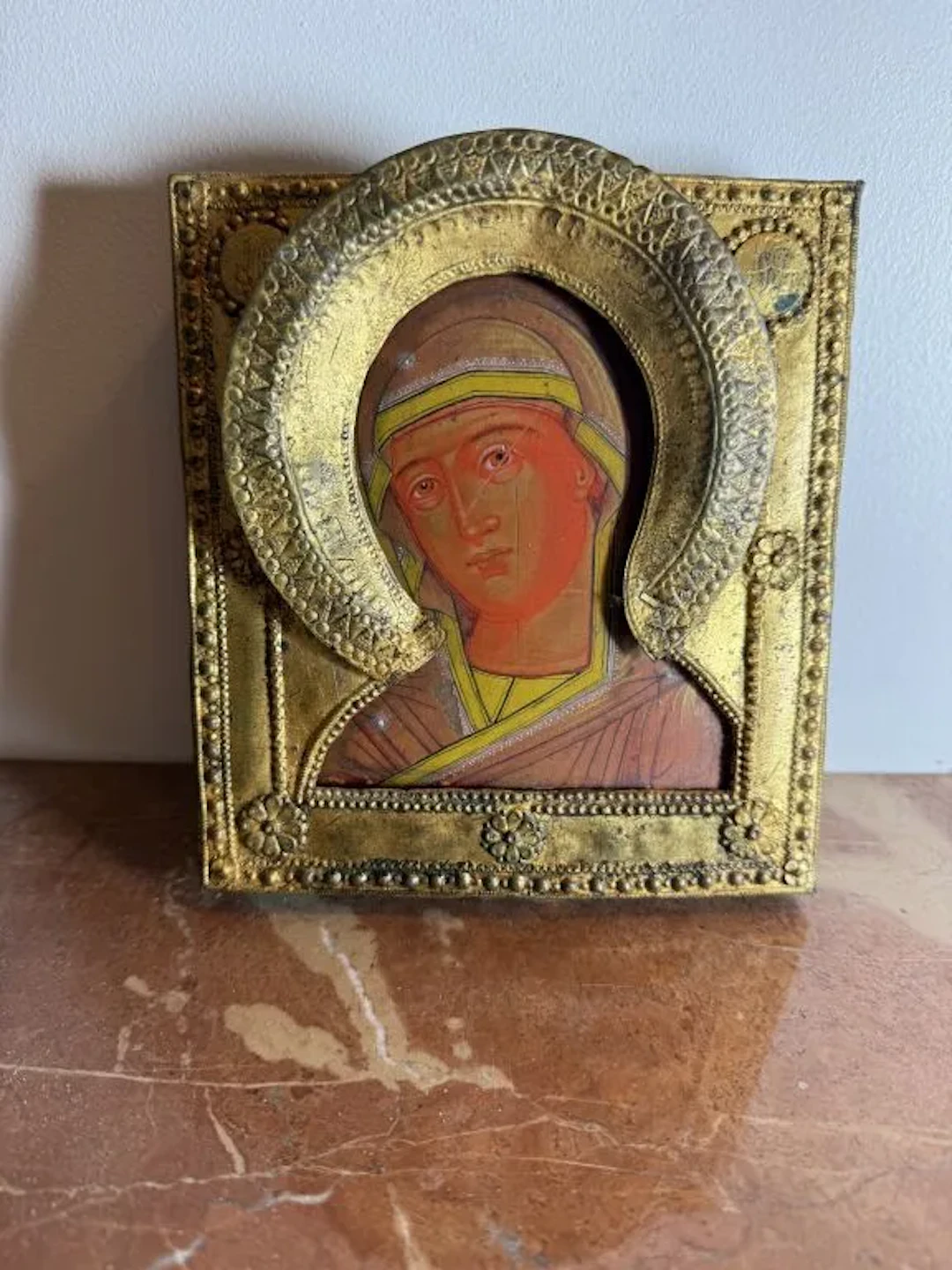 Early 20th-century Russian school. Portrait of the Virgin. Wood panel.
