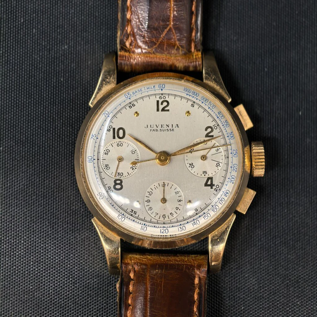 Juvénia. Men’s 750‰ rose gold CHRONOGRAPH WATCH, champagne-colored