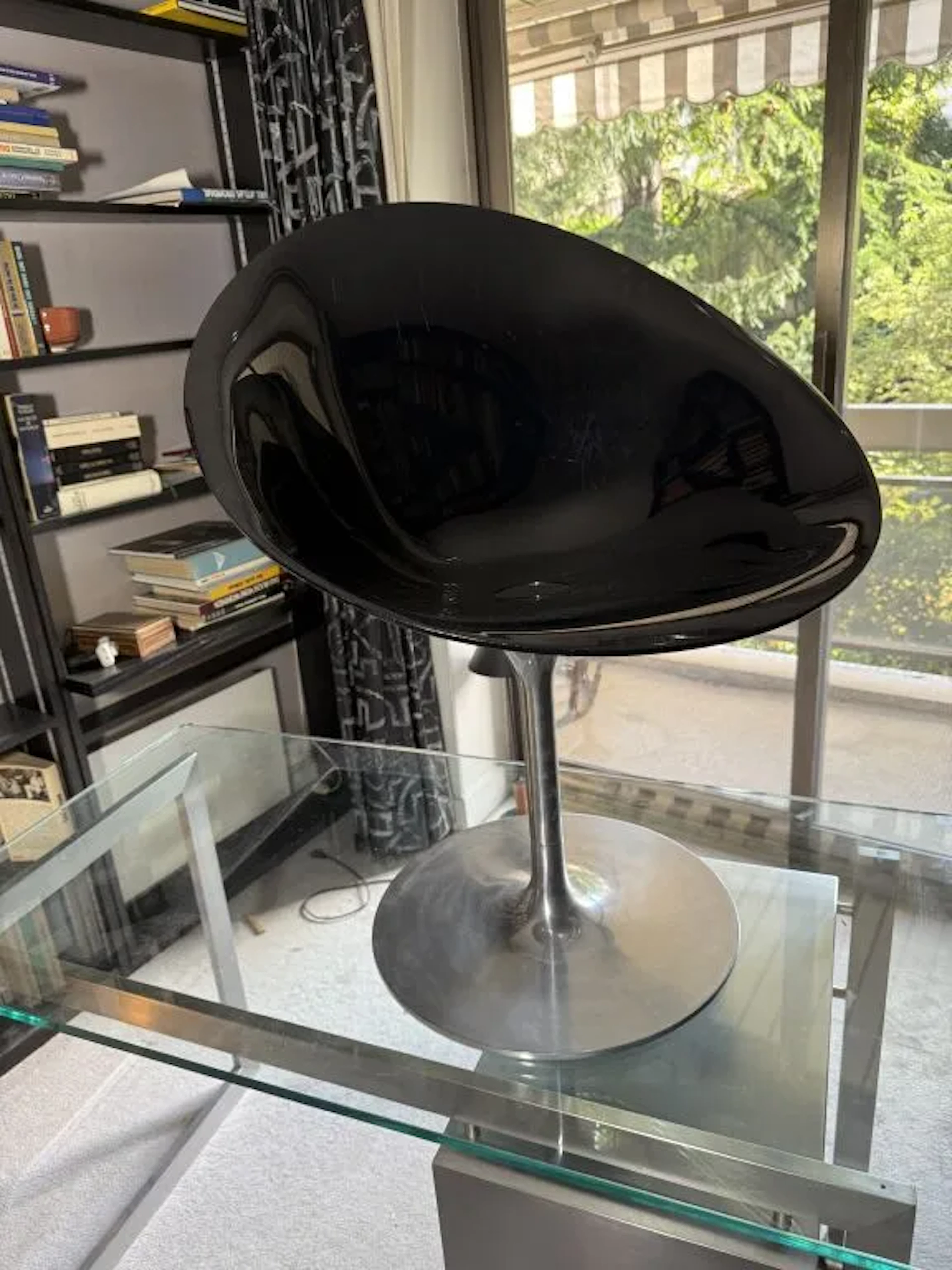 Philippe STARCK & KARTEL. Ero//s swivel office chair in tinted Plastite
