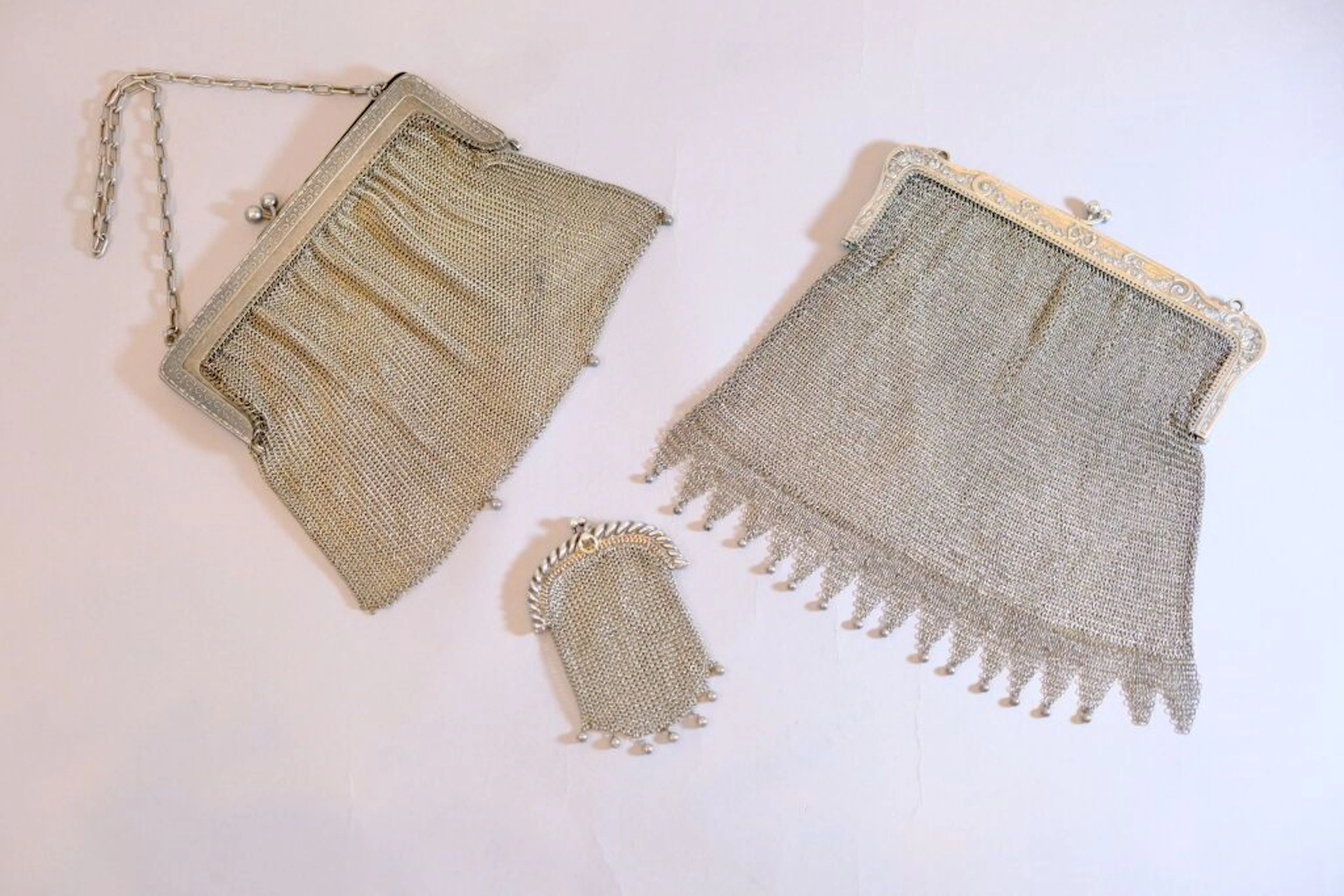 Set of ball bags consisting of: - A large ball bag in 800/1000 silver