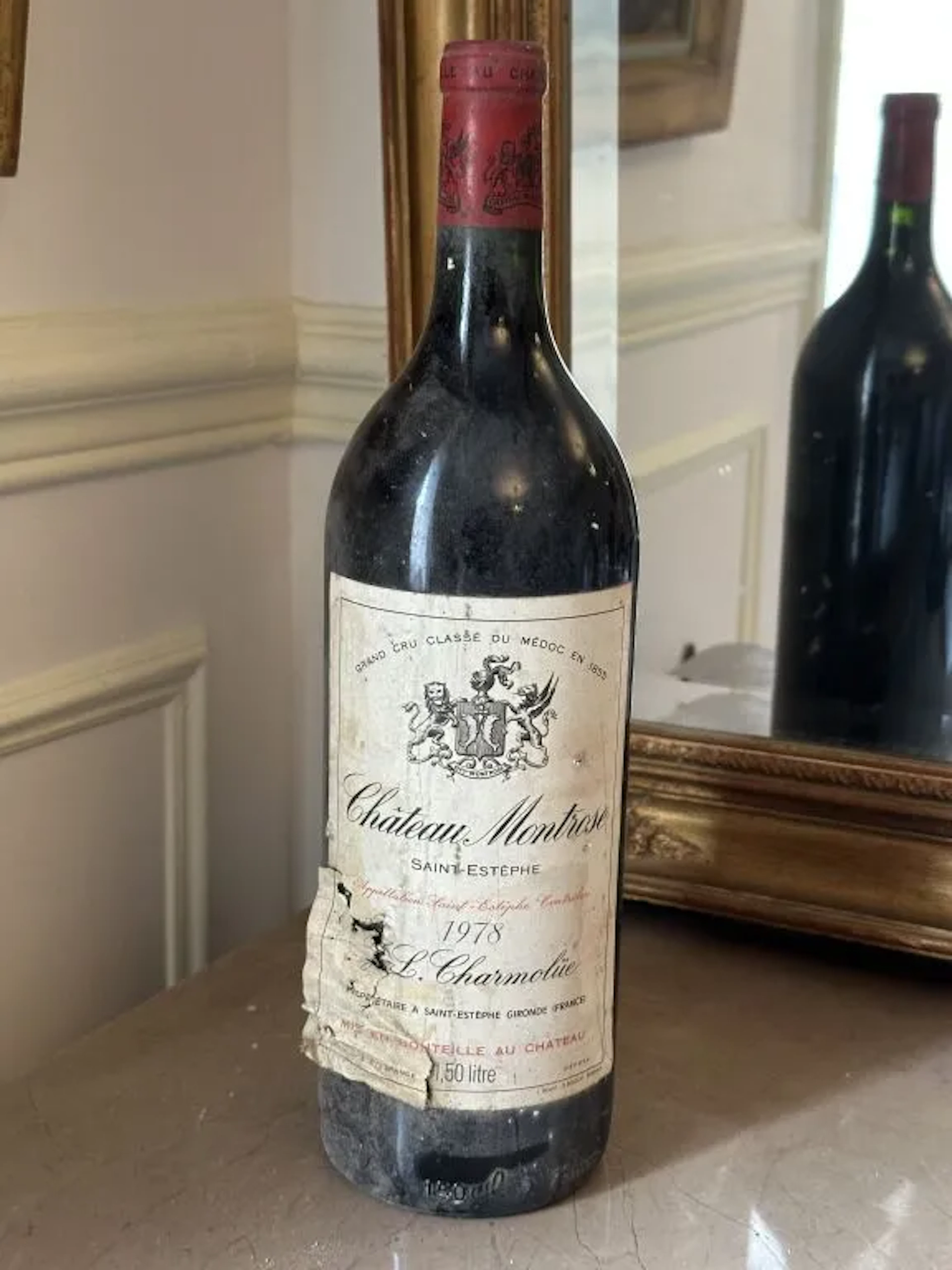 SAINT-ESTEPHE - Château Montrose 1978 - Domaine T. L. Charmolüe. Stained