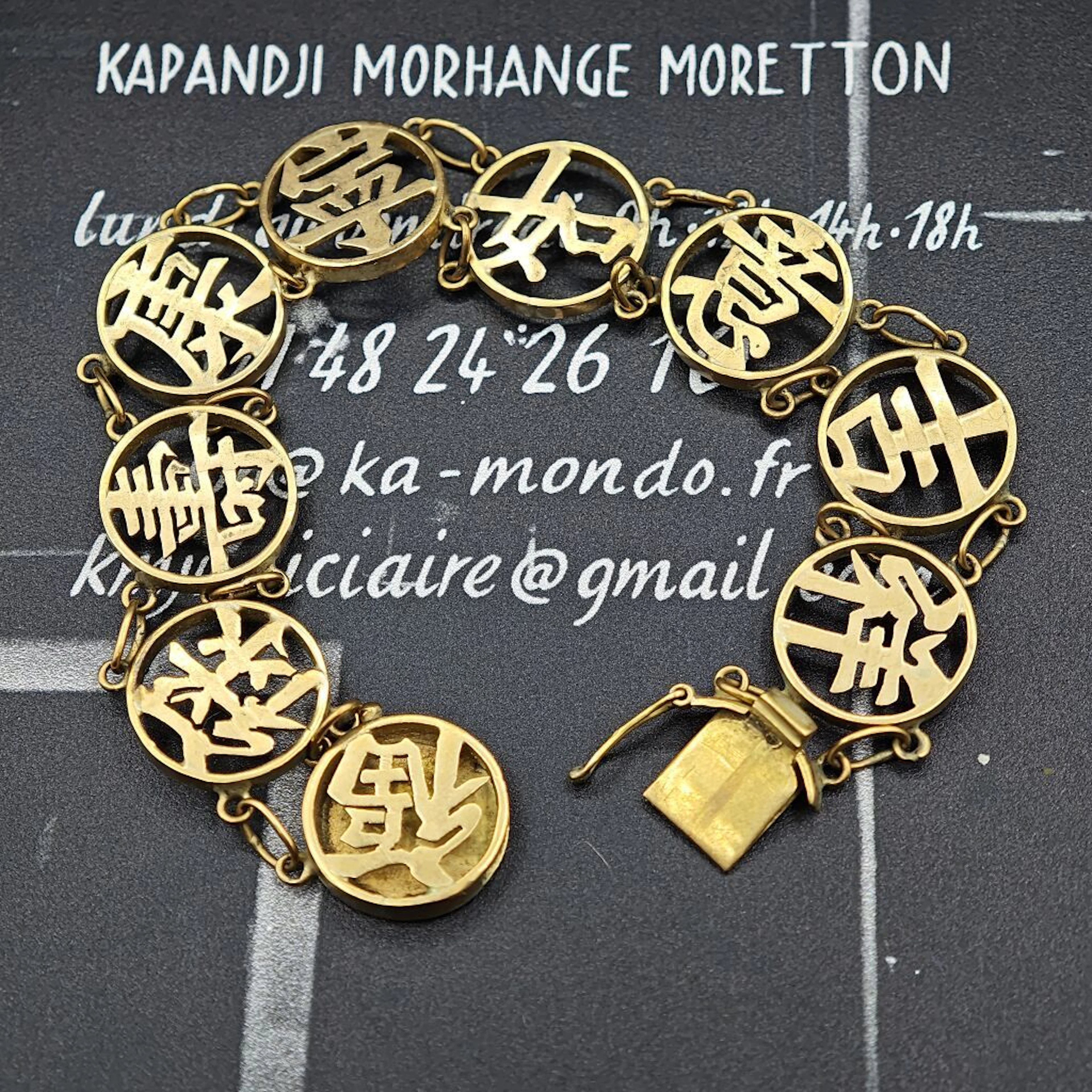 "Return from the Mekong"-style hinged bracelet made of 375‰ gold alloy