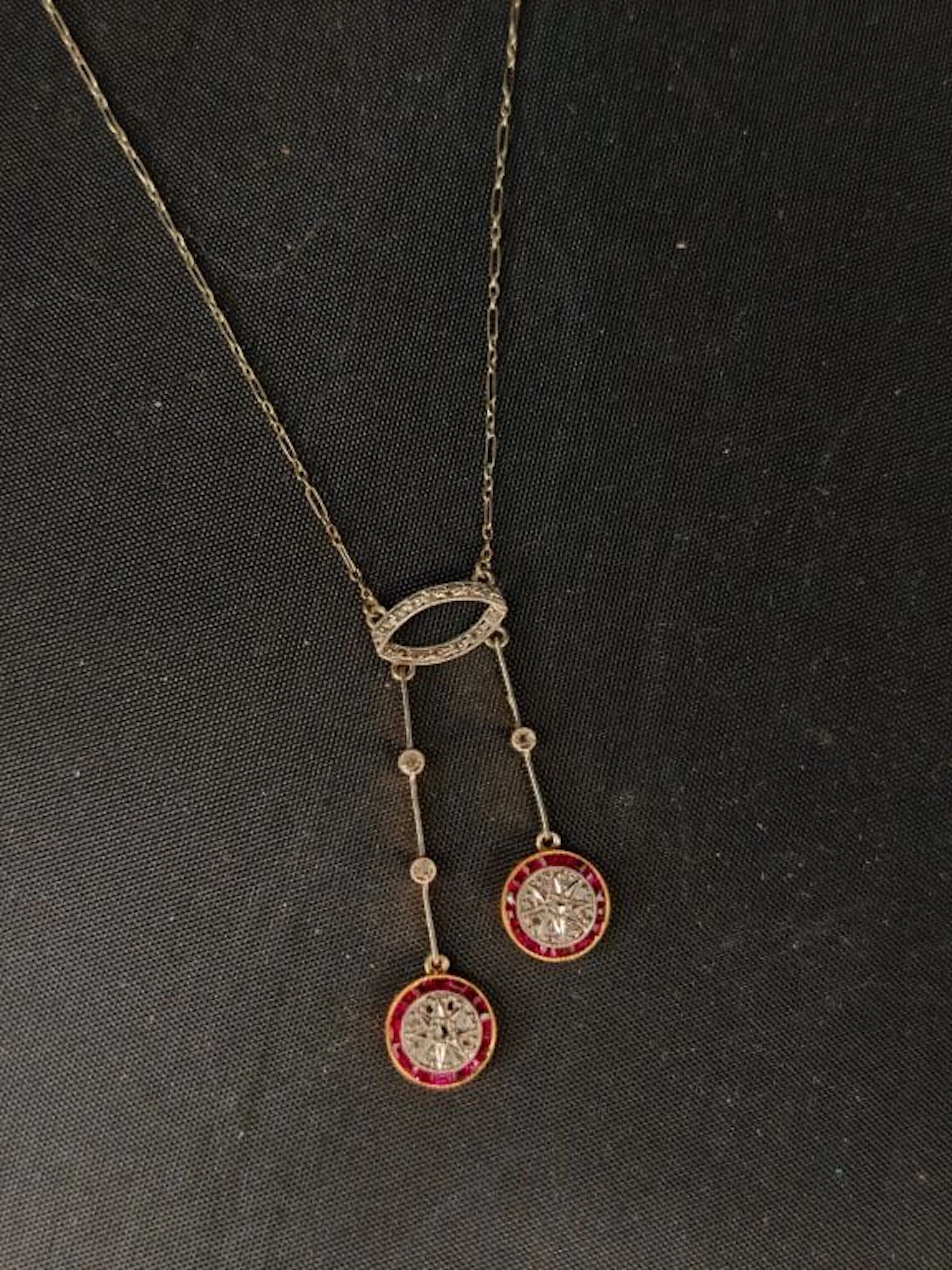 A two-tone 750‰ yellow gold necklace in the “négligé” style, reminiscent