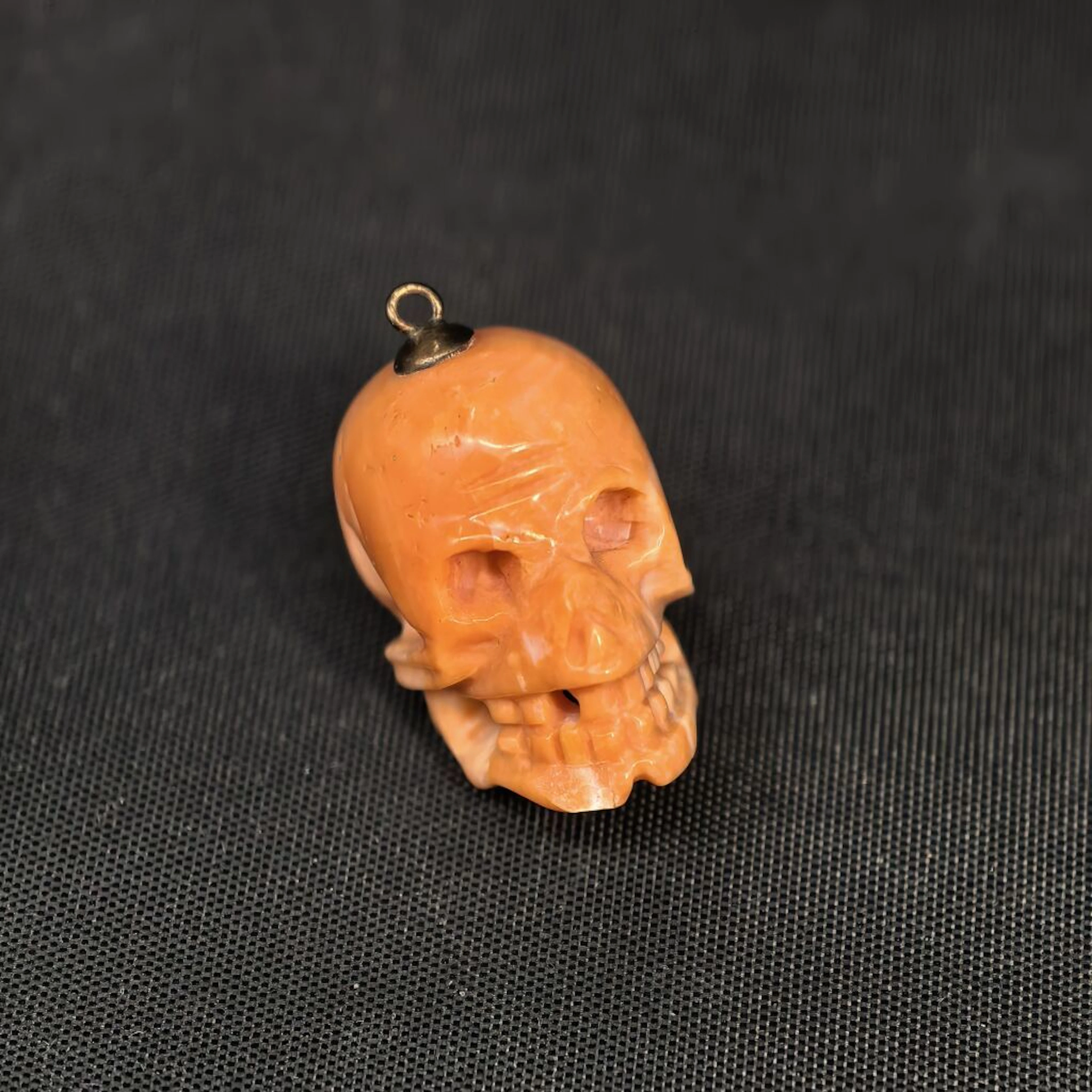 Memento mori, pre-Convention coral vanity piece, 19th-century work