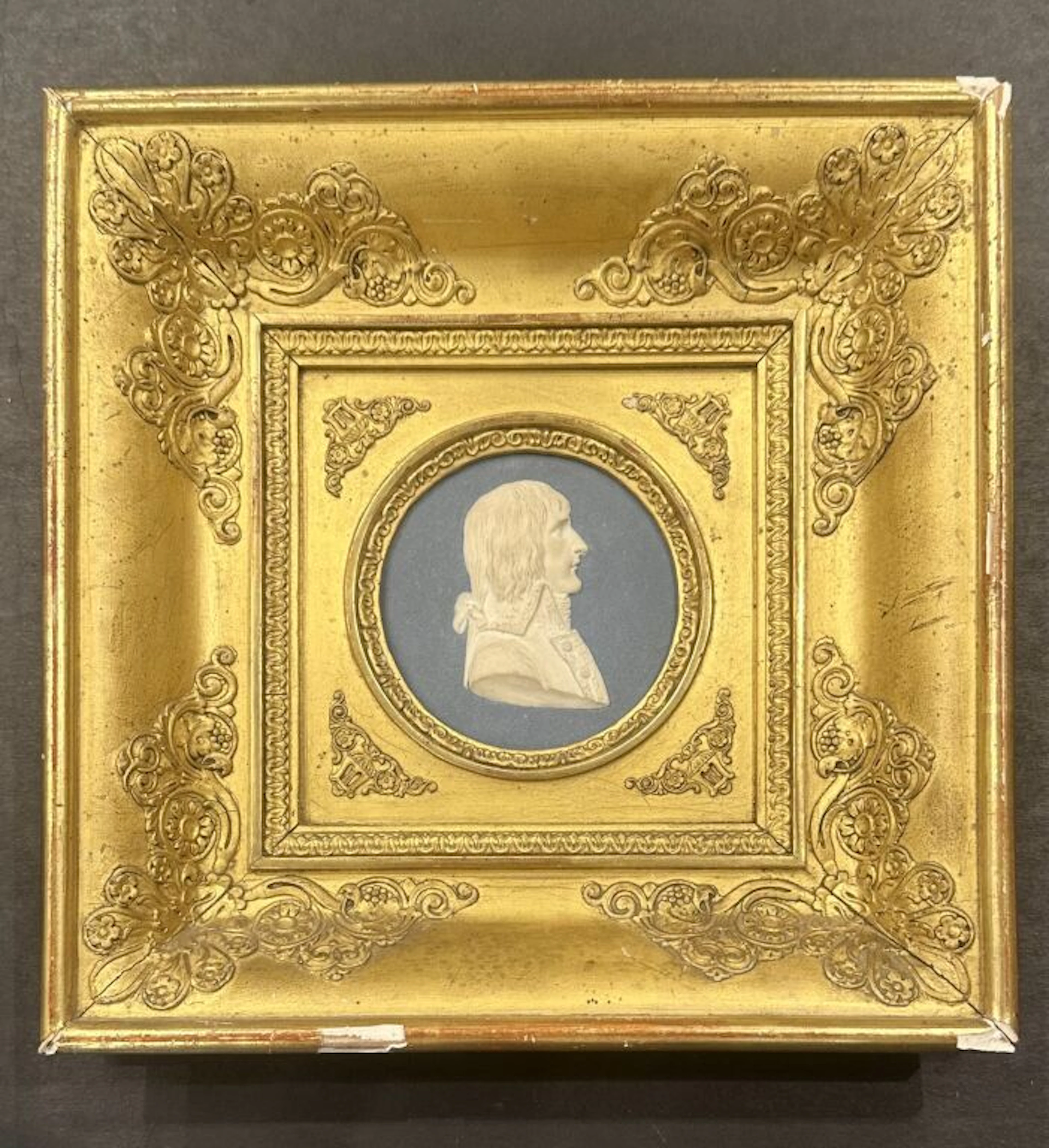 SEVRES. General Bonaparte, depicted as a bust in profile. Round medallion