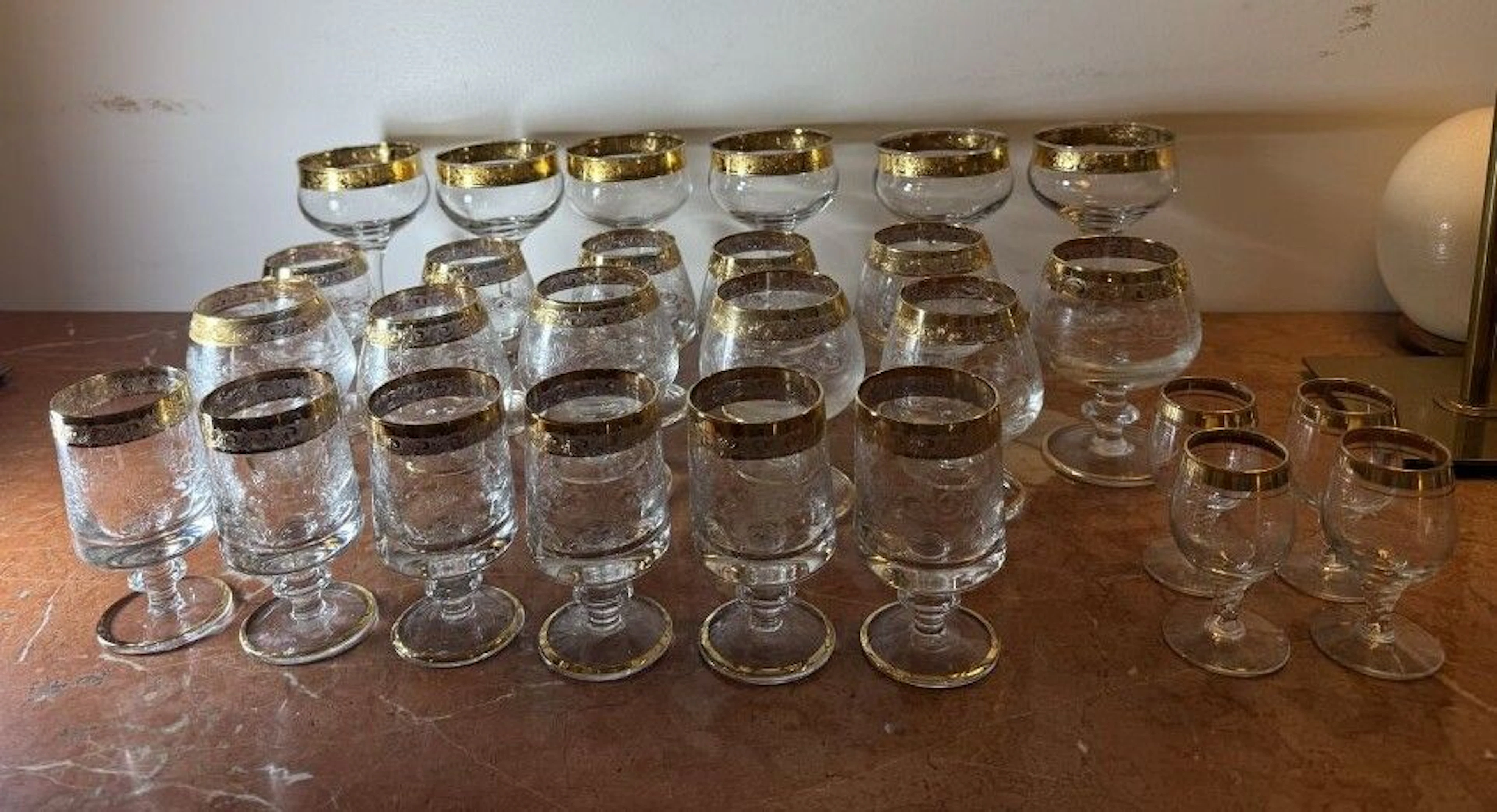 Mismatched set of glasses consisting of: - a set of six champagne