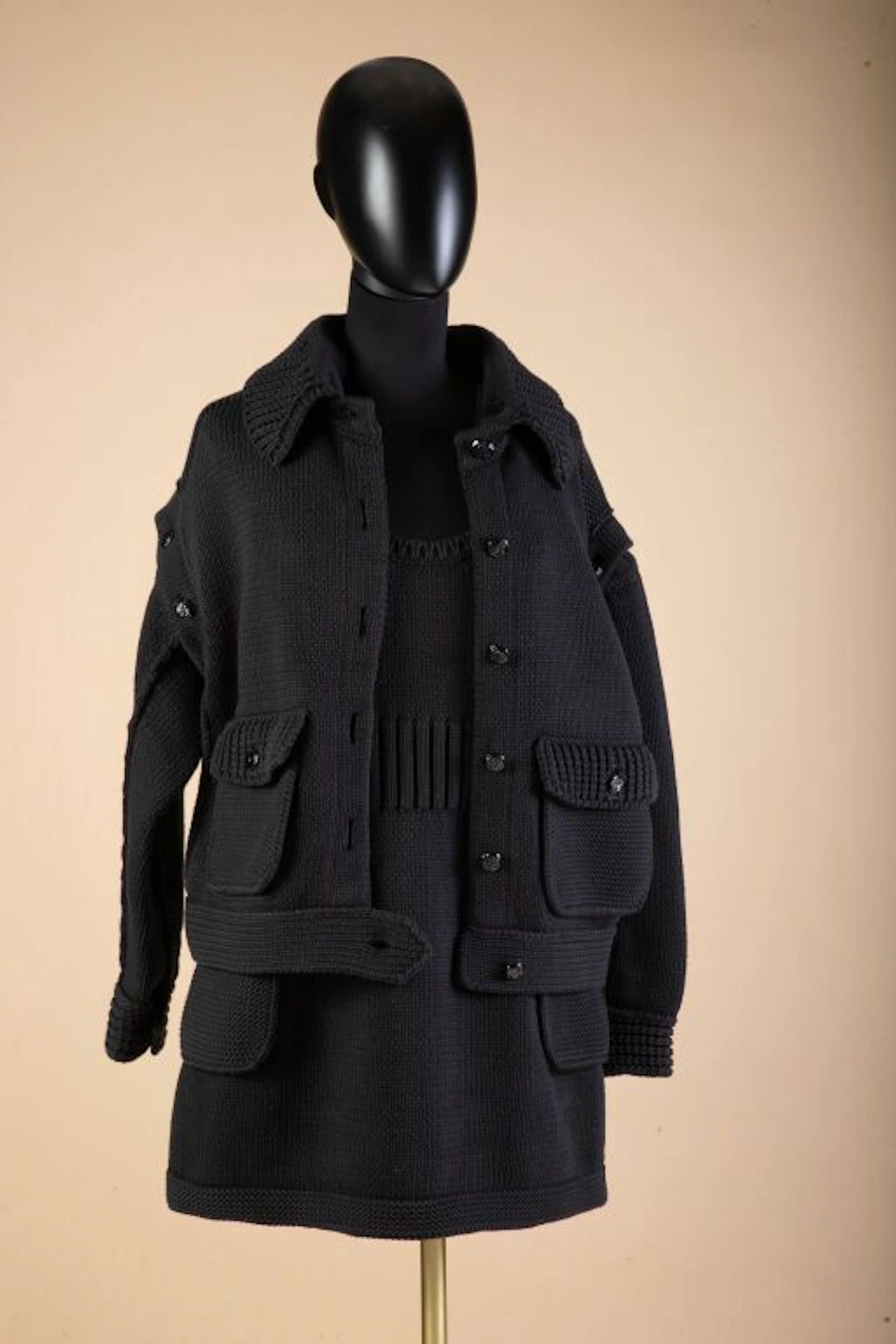 CHANEL - Cruise Collection. Black thick-knit cotton ensemble, consisting