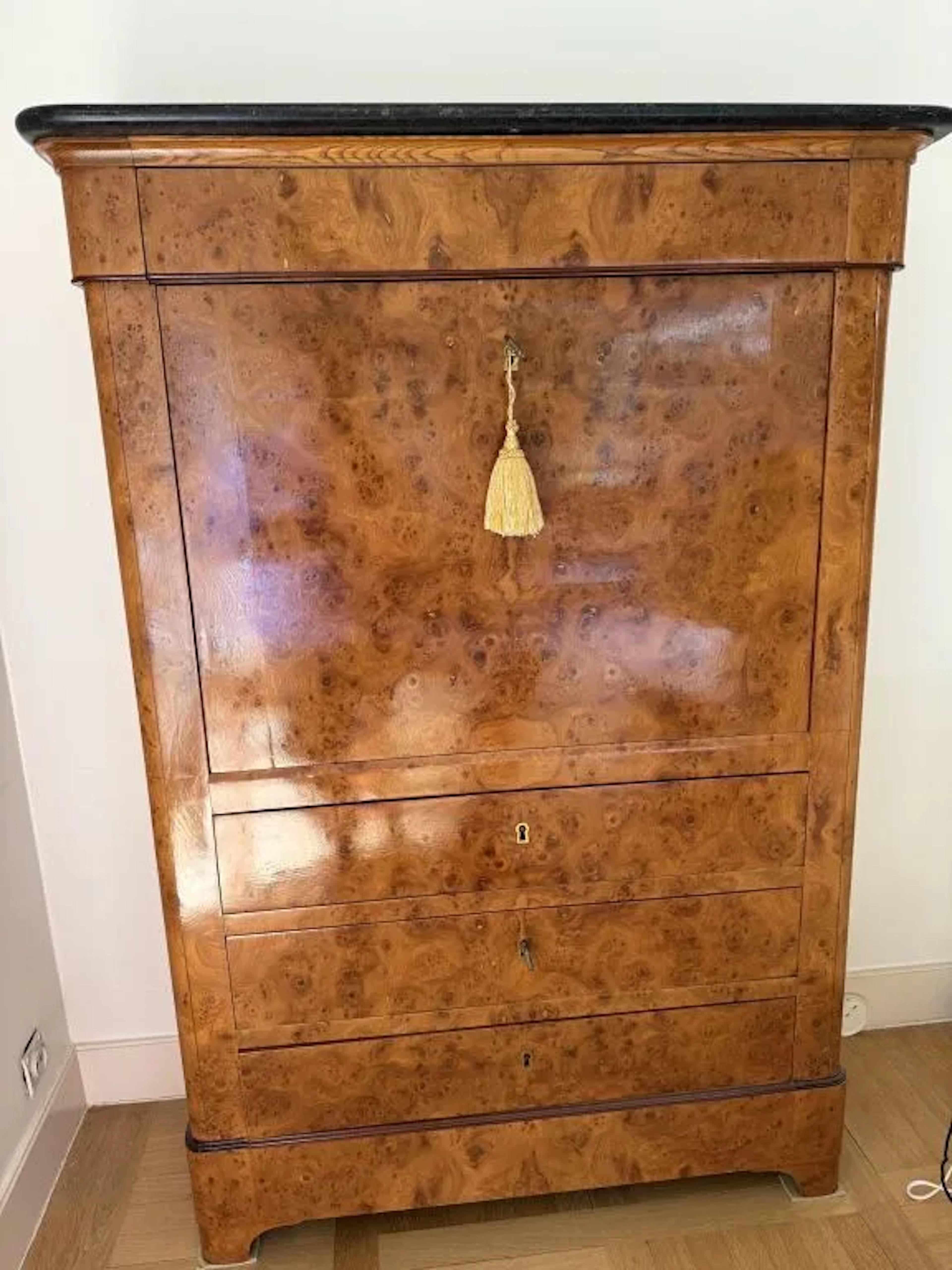 Secretary desk in burl wood veneer, featuring a drawer in the upper