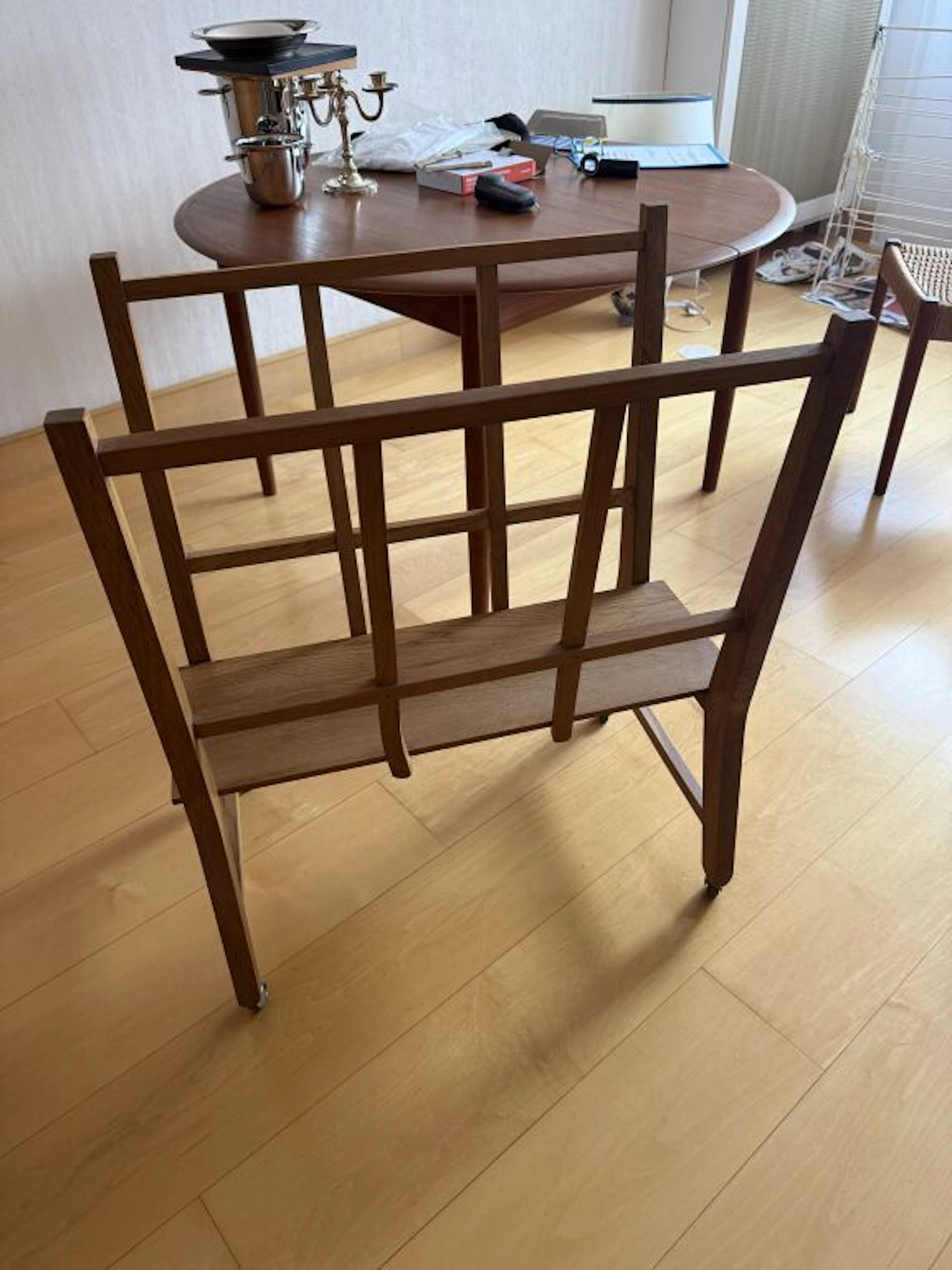 Natural oak print rack on casters. 82 x 65.5 x 84 cm. (Minor restoration)