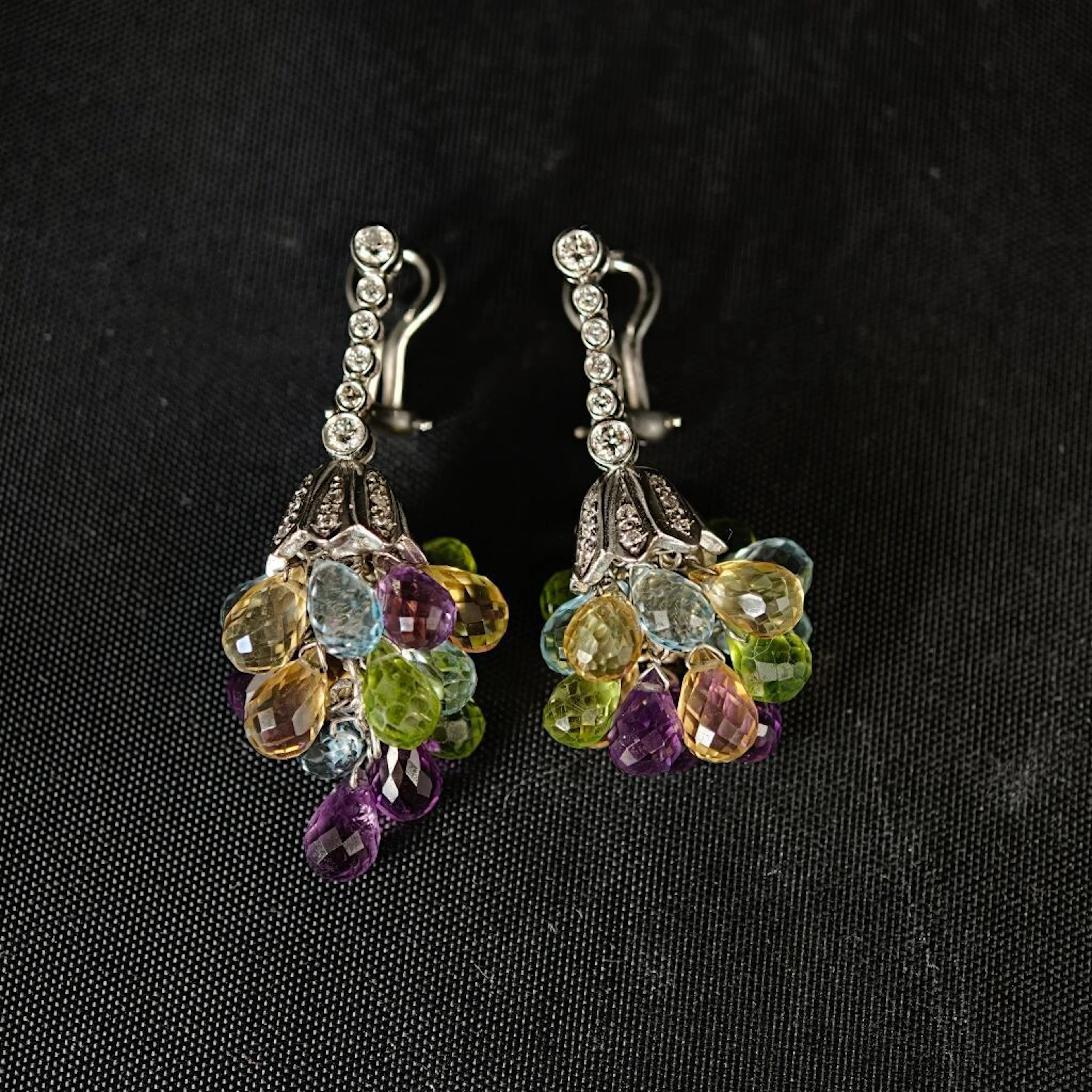 Pair of jingling earrings, made of 750‰ white gold, consisting of