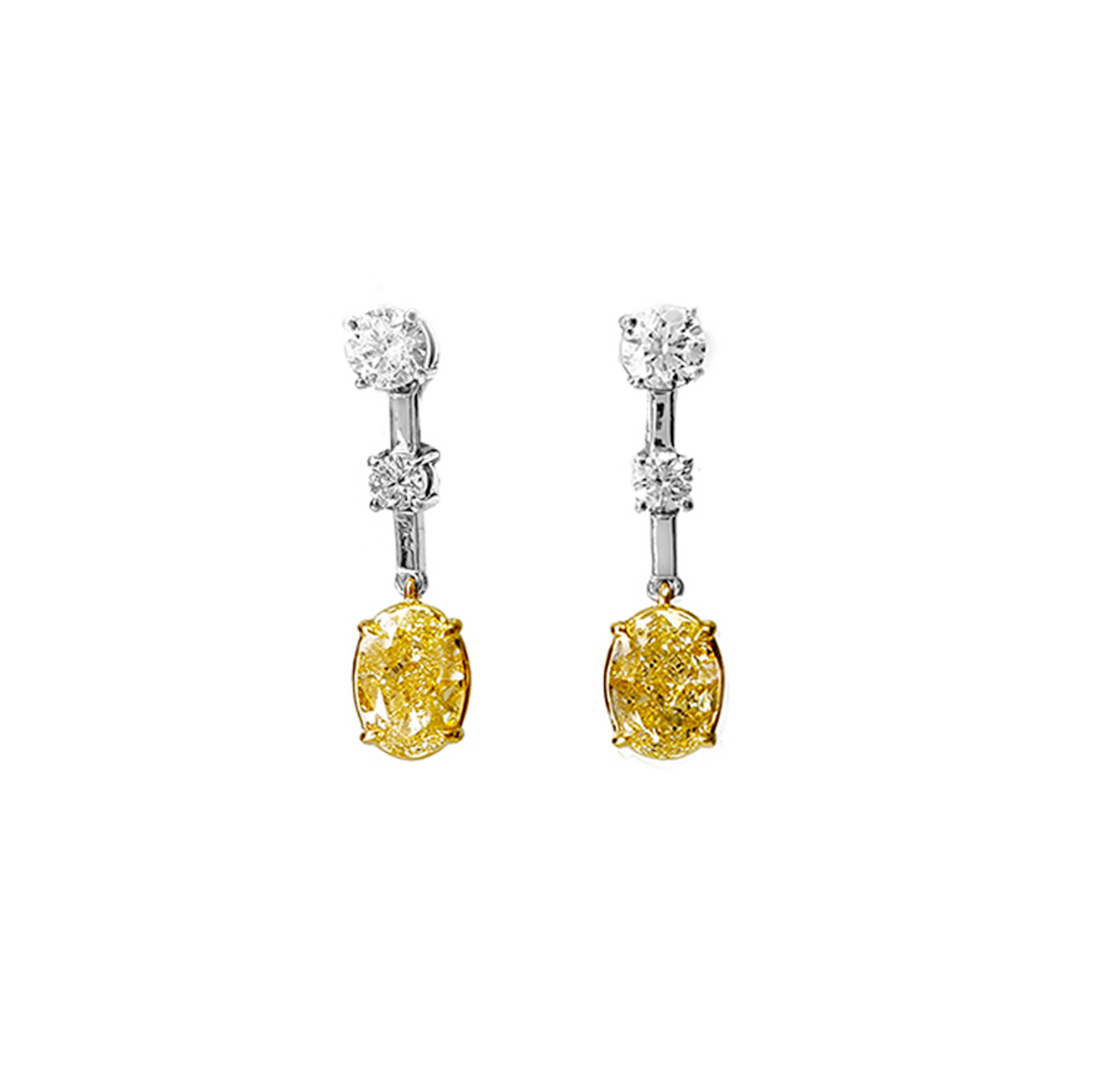 Gold, White Gold, 2.72ctw Oval Cut Fancy Light Yellow Diamond and