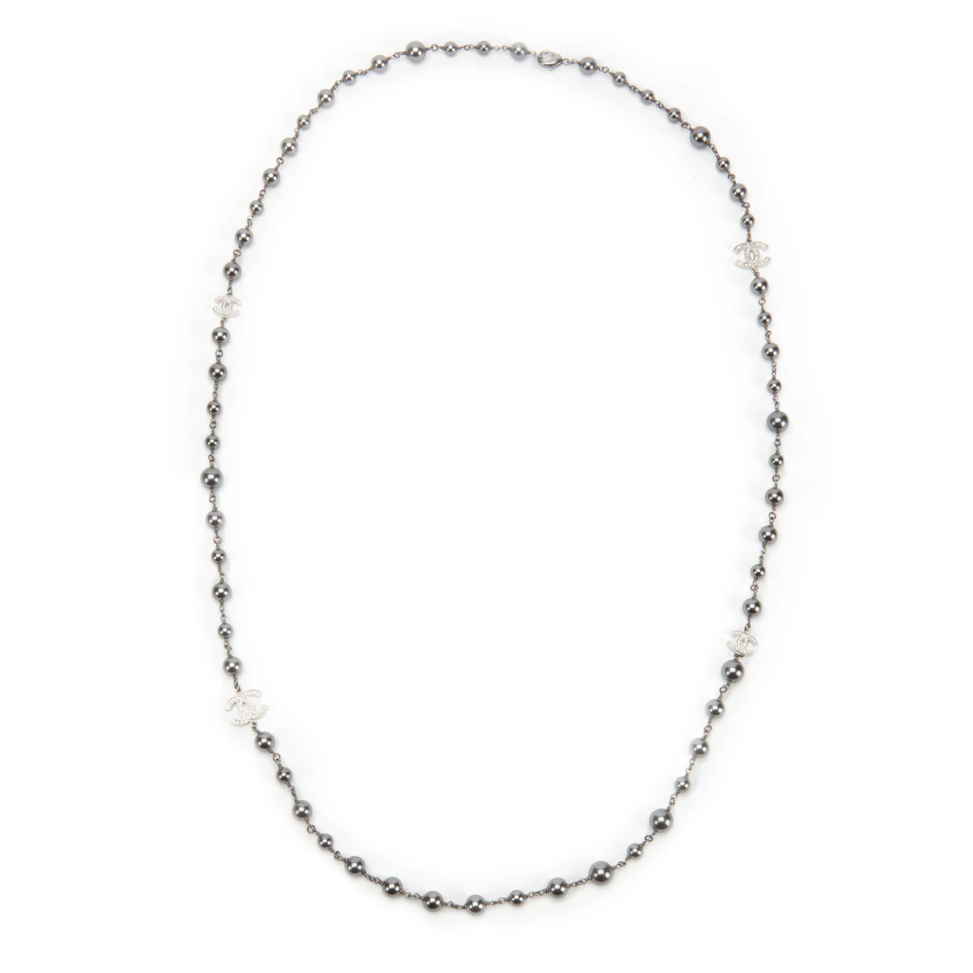 Gray Imitation Pearl, Strass and Ruthenium CC Necklace