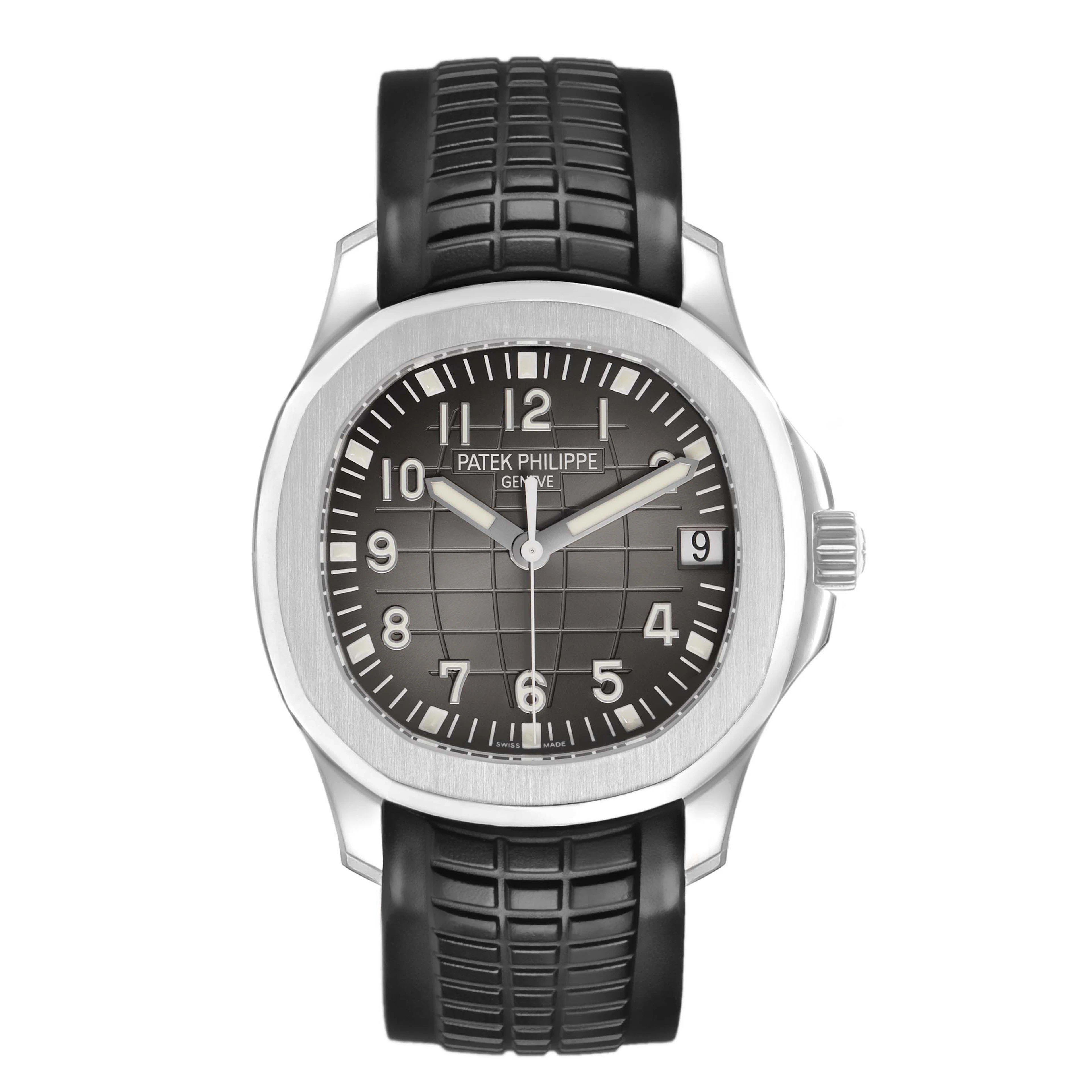 Aquanaut (Reference 5165A-001). A 38mm stainless steel automatic wristwatch
