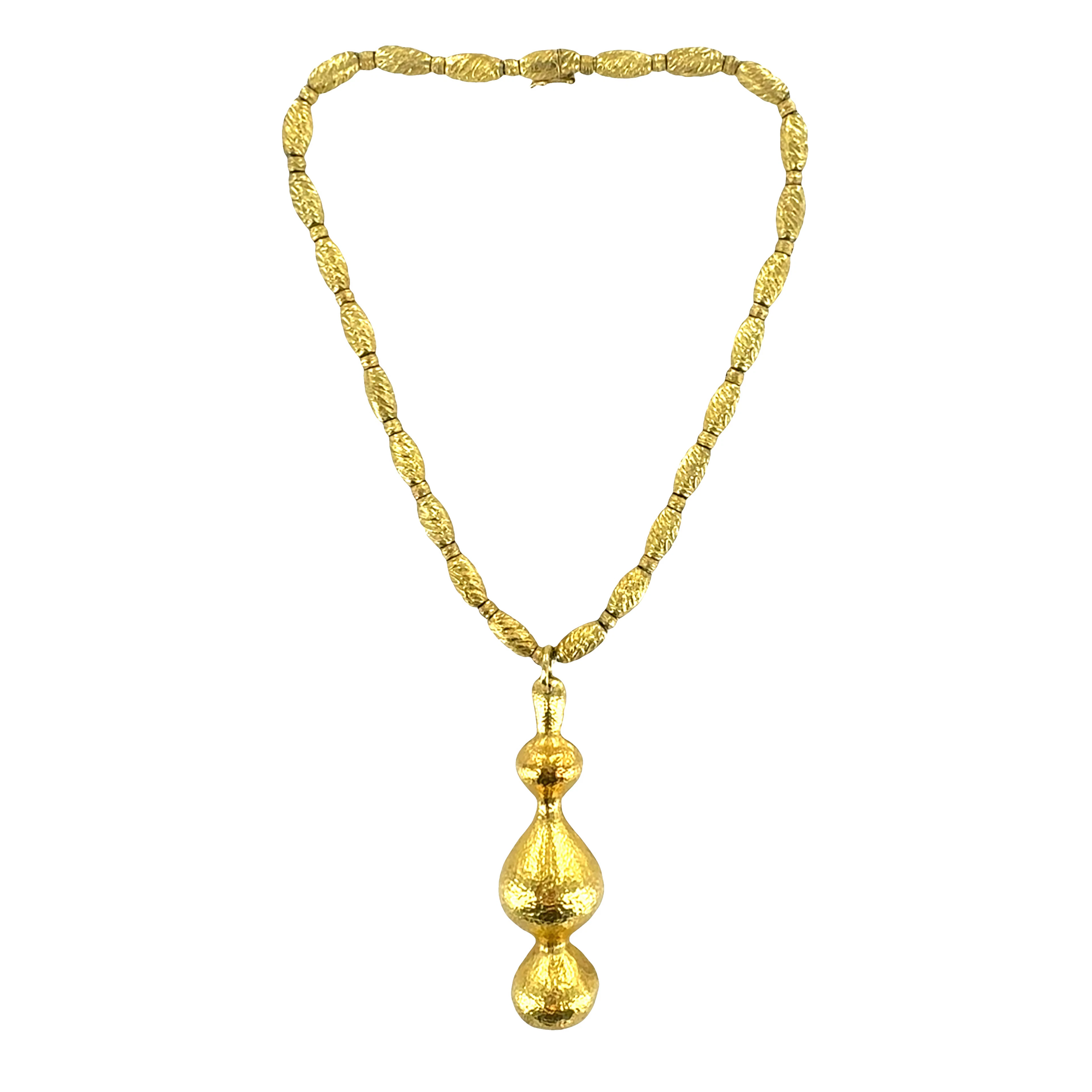 Vintage Gold Hammered Pendant Necklace