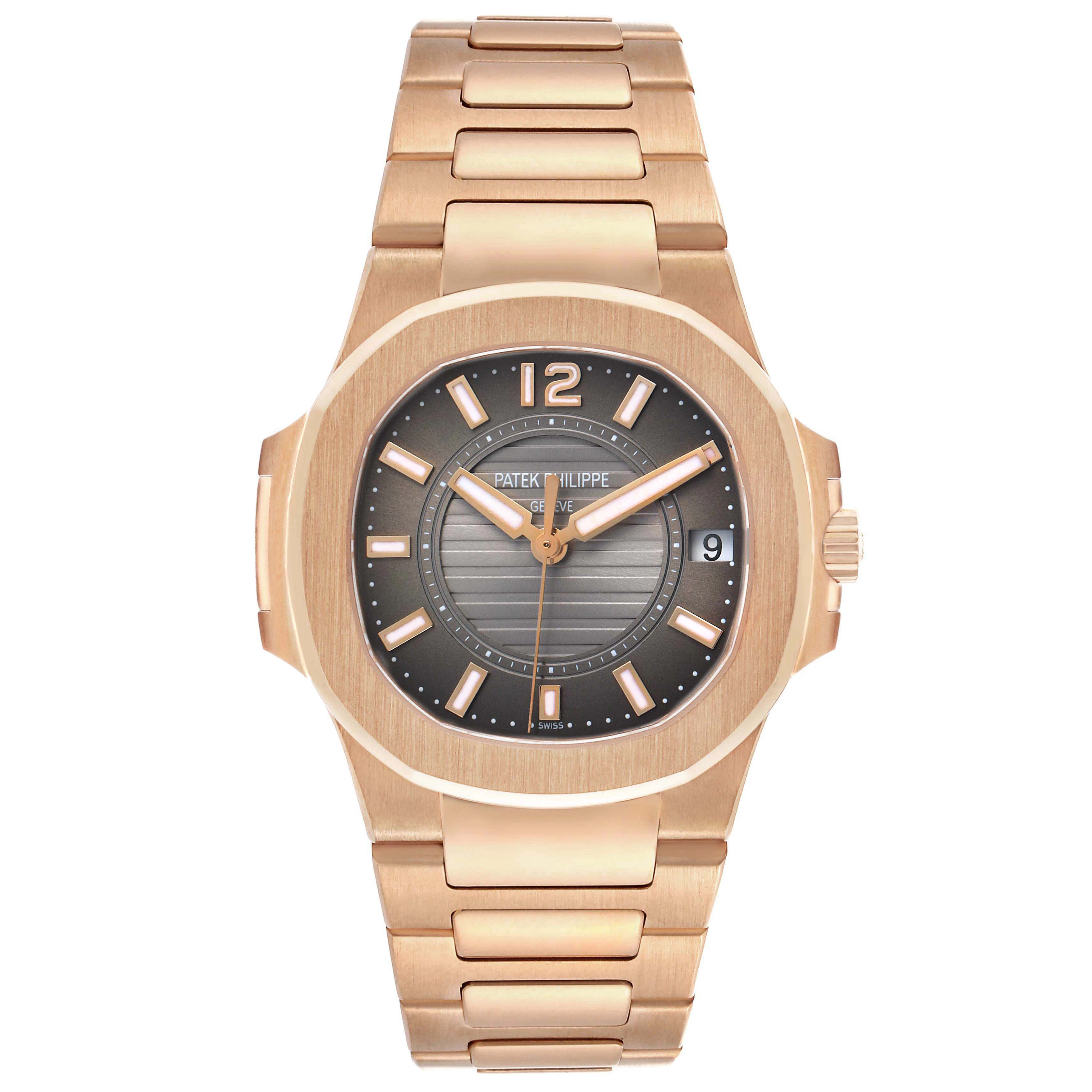 Nautilus (Reference 7011/1R-010). A 32mm rose gold quartz wristwatch