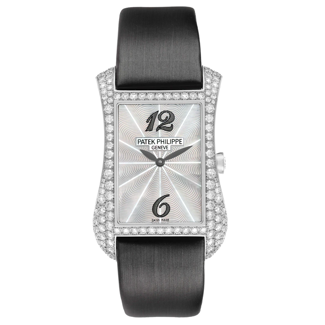Gondolo Serata (Reference 4973). A 39.7mm white gold diamond-set quartz