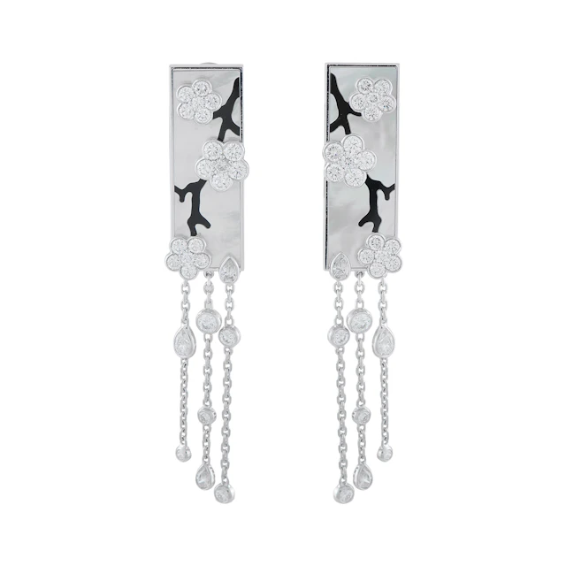 White Gold, Onyx, Mother of Pearl and Diamond Miroir Des Eaux Earclips