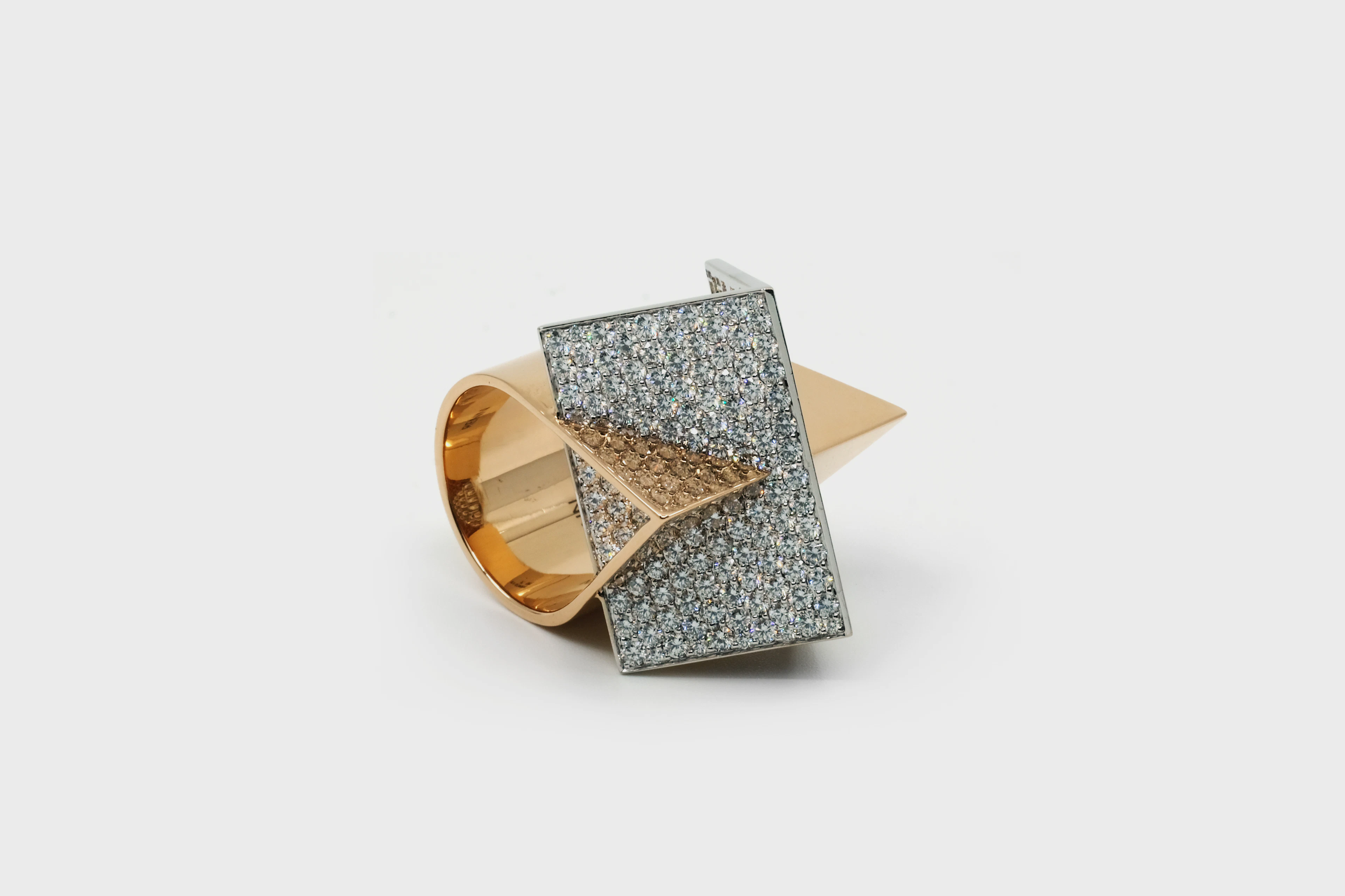 Intersecting Ring