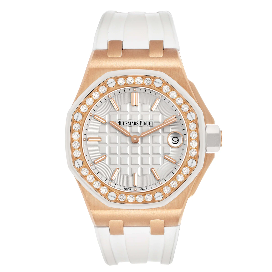 Royal Oak Offshore (Reference 67540OK.ZZ.A010CA.01). A 37mm rose gold