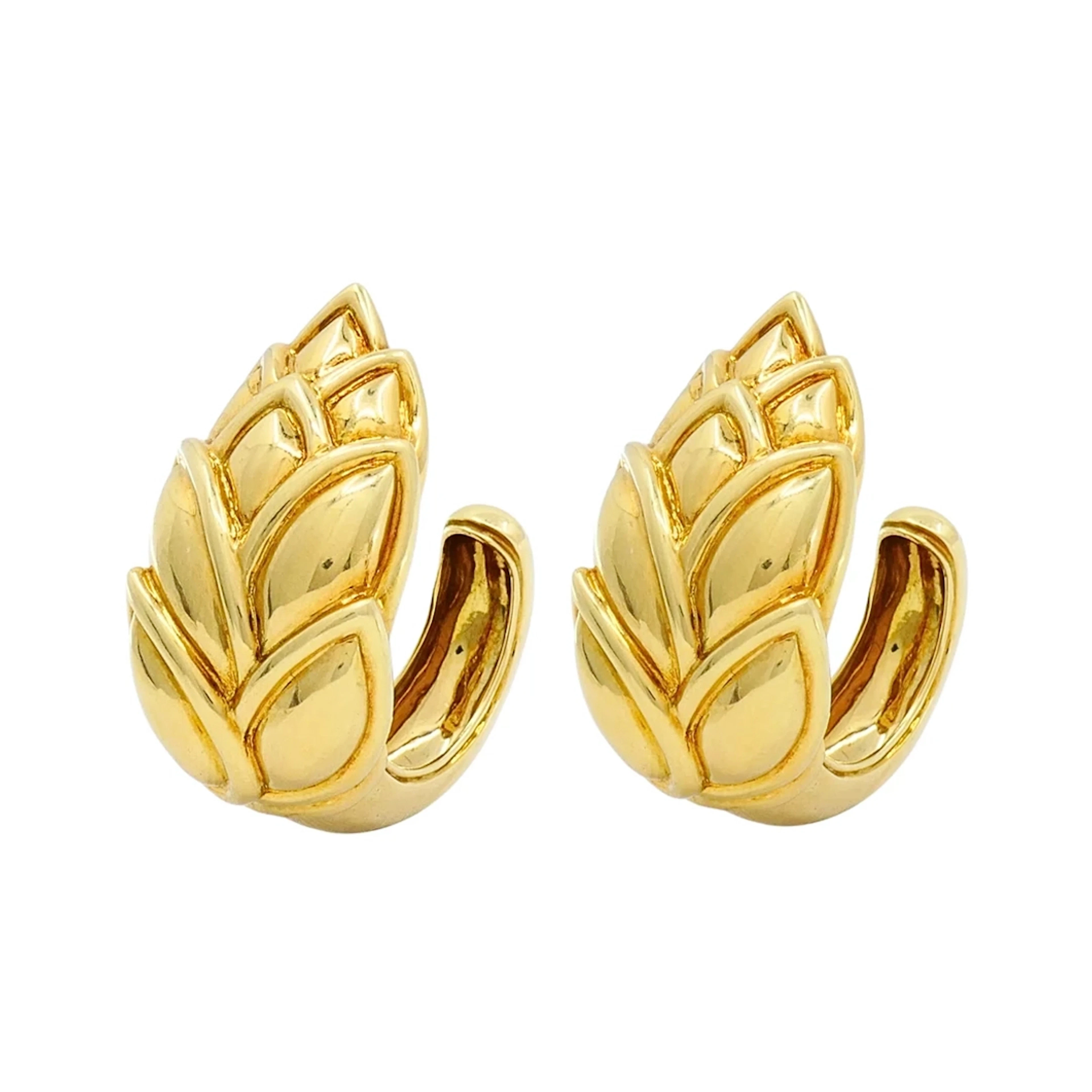 Vintage Gold Foliate Earclips