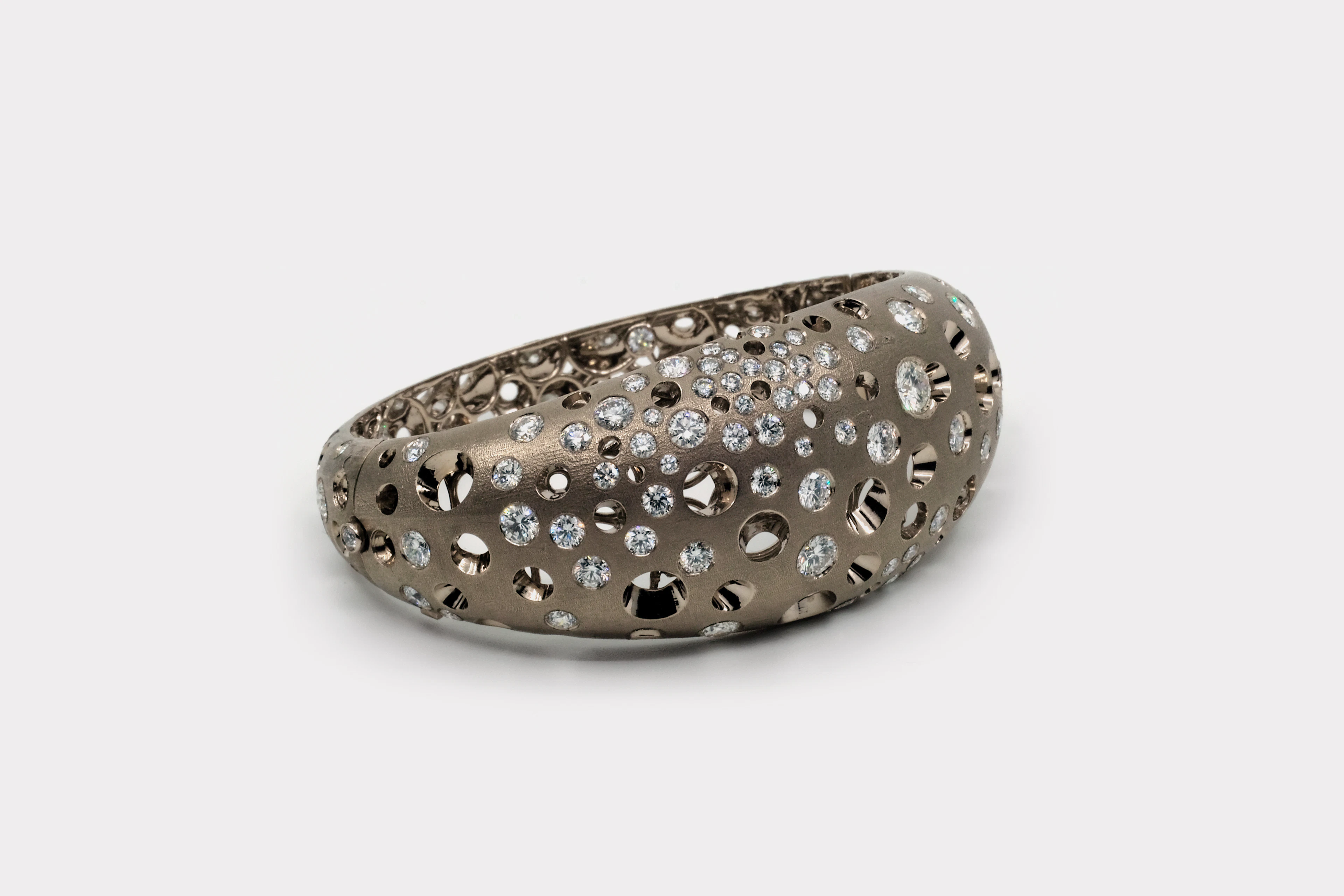 Void Broad Bracelet