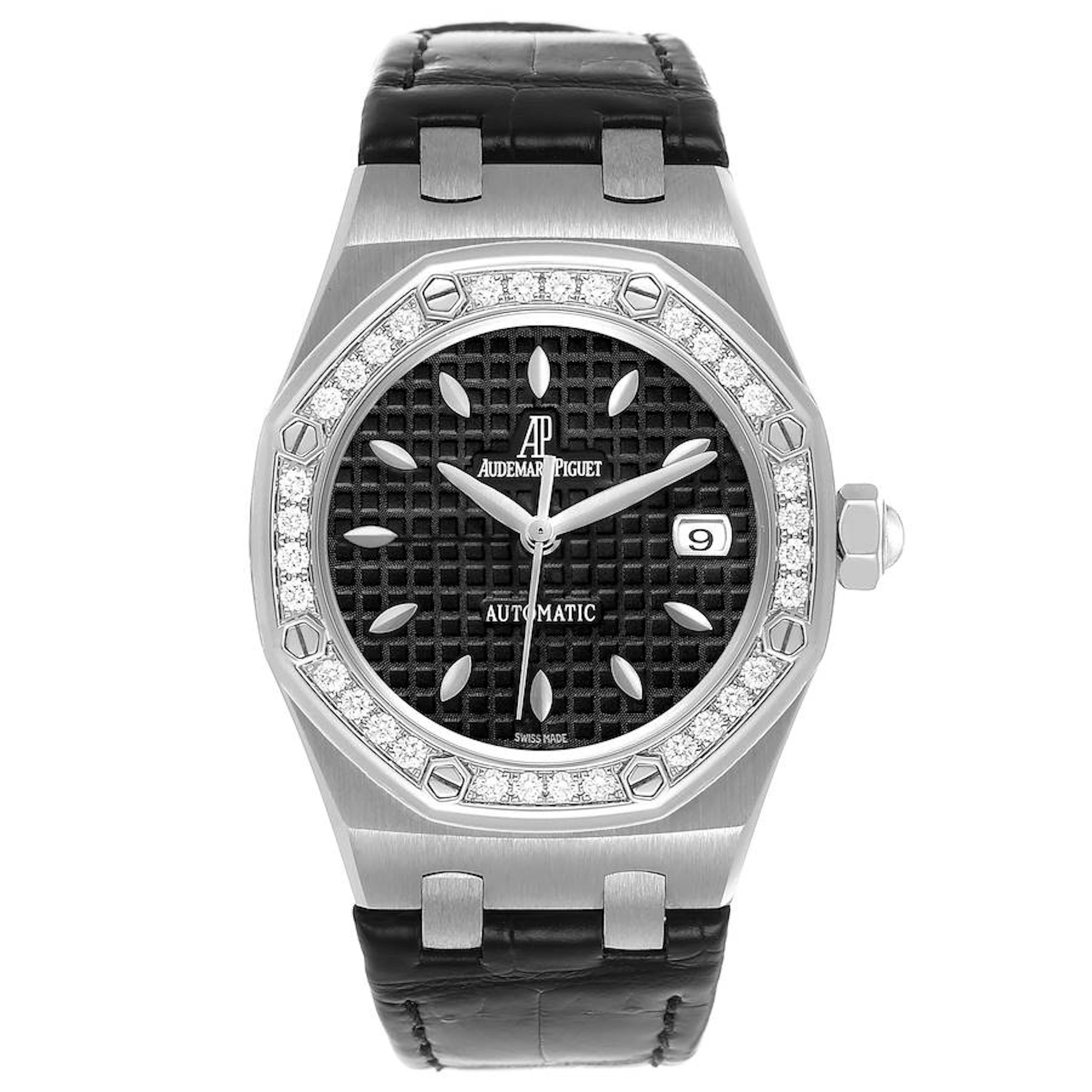 Royal Oak (Reference 77321ST.ZZ.D002CR.01). A 33mm stainless steel