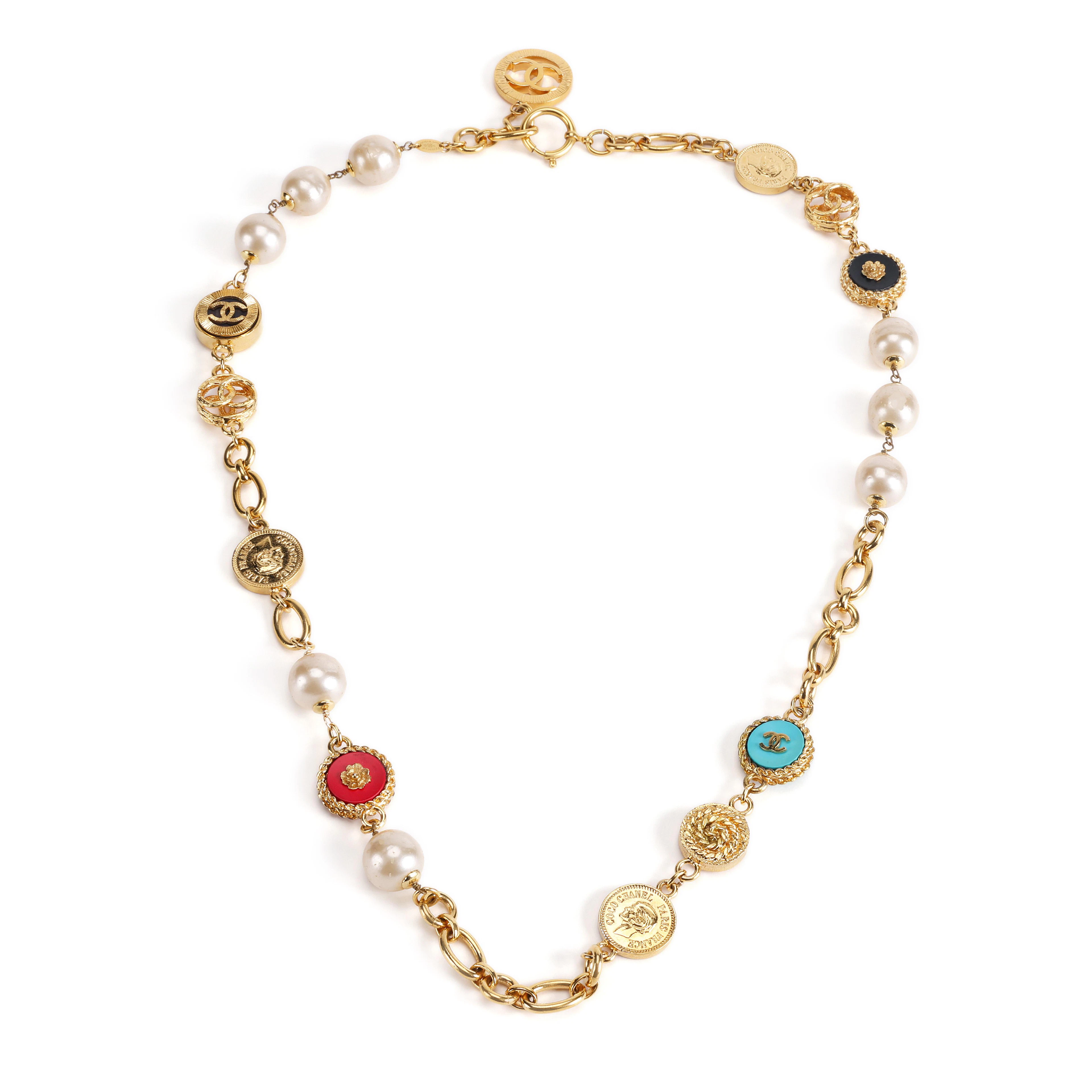 Blue, Red and Black Resin Imitation Pearl CC Logo Coin Charm Station