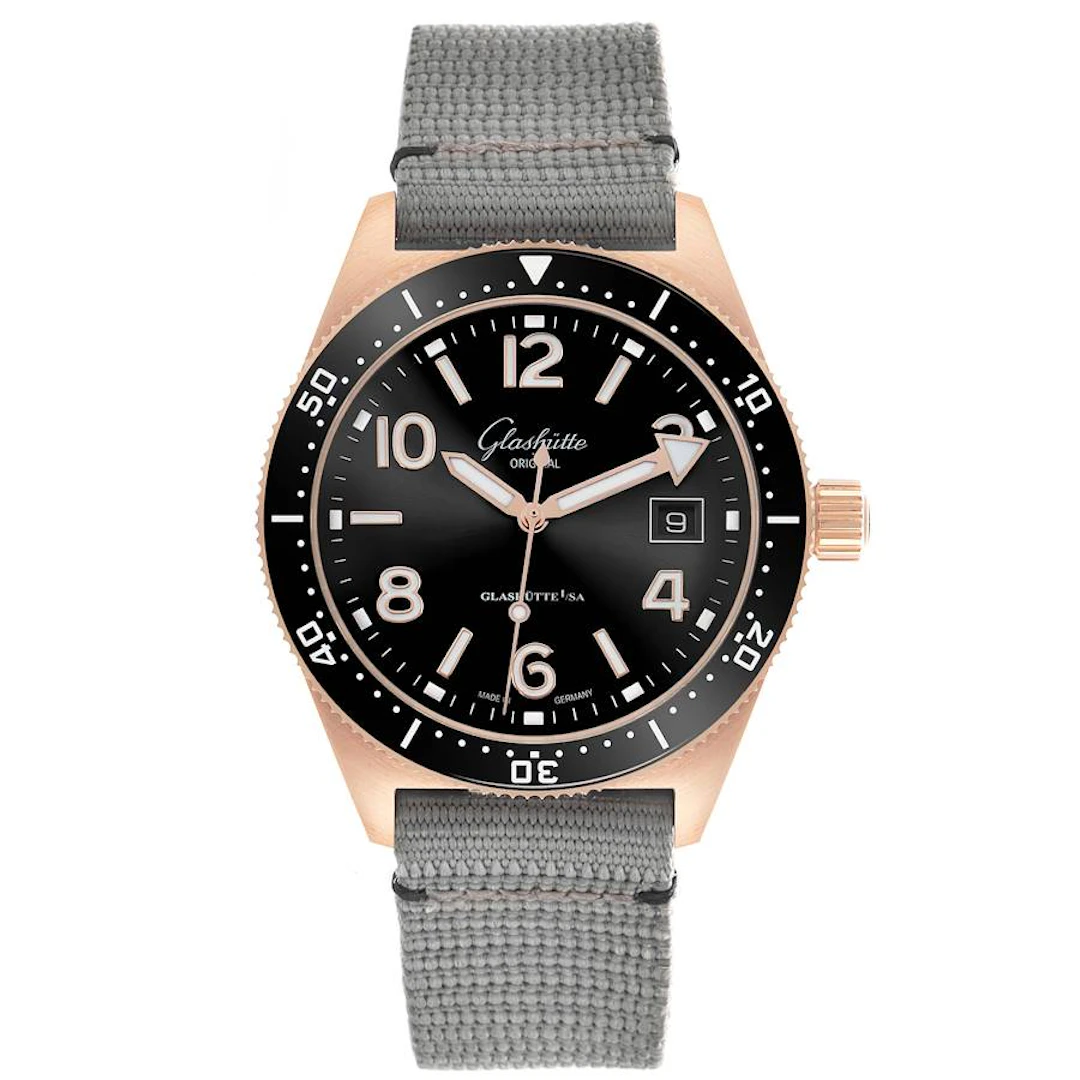 SeaQ (Reference 1-39-11-17-91-34). A 39.5mm rose gold automatic wristwatch