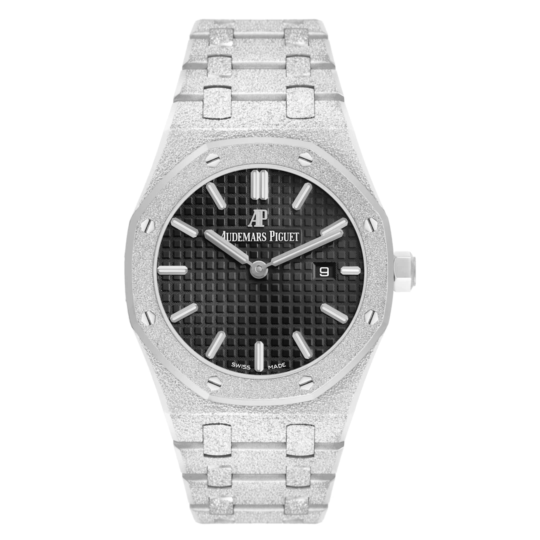 Royal Oak 'Frosted' (Reference 67653BC). A 33mm white gold quartz