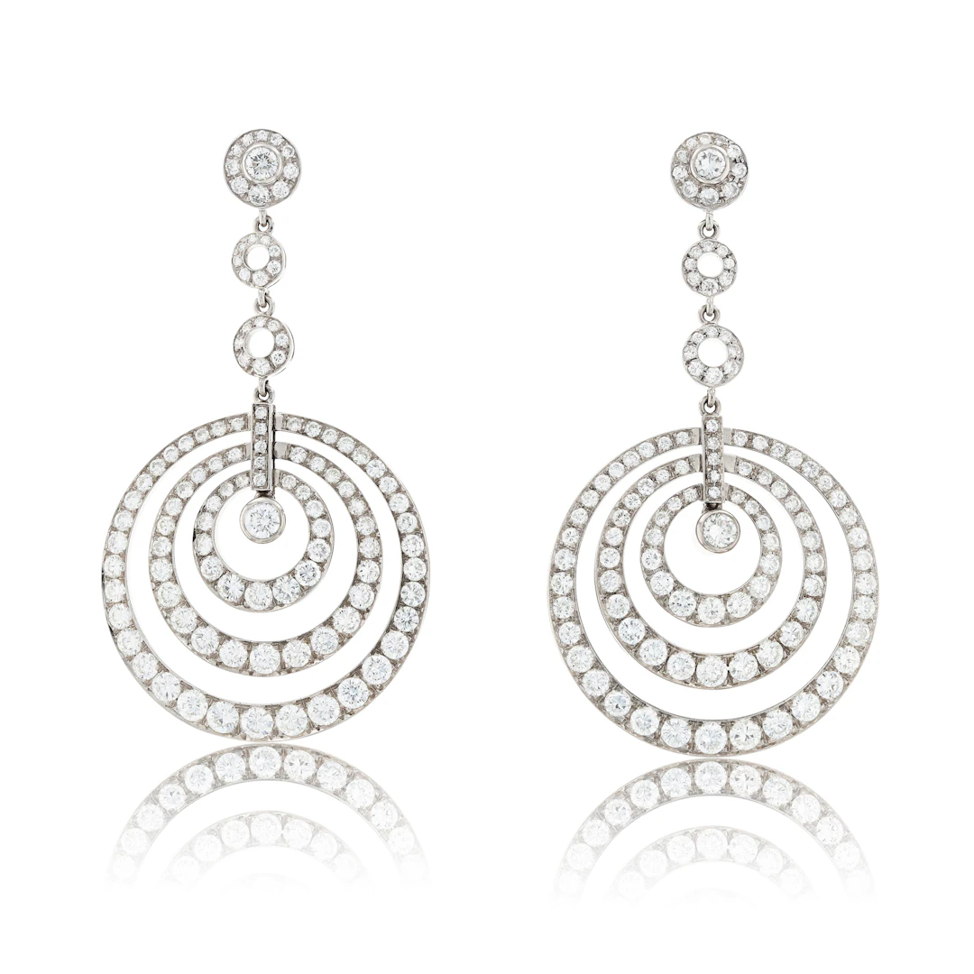 Paire de pendants d'oreille diamants | Pair of diamond earrings