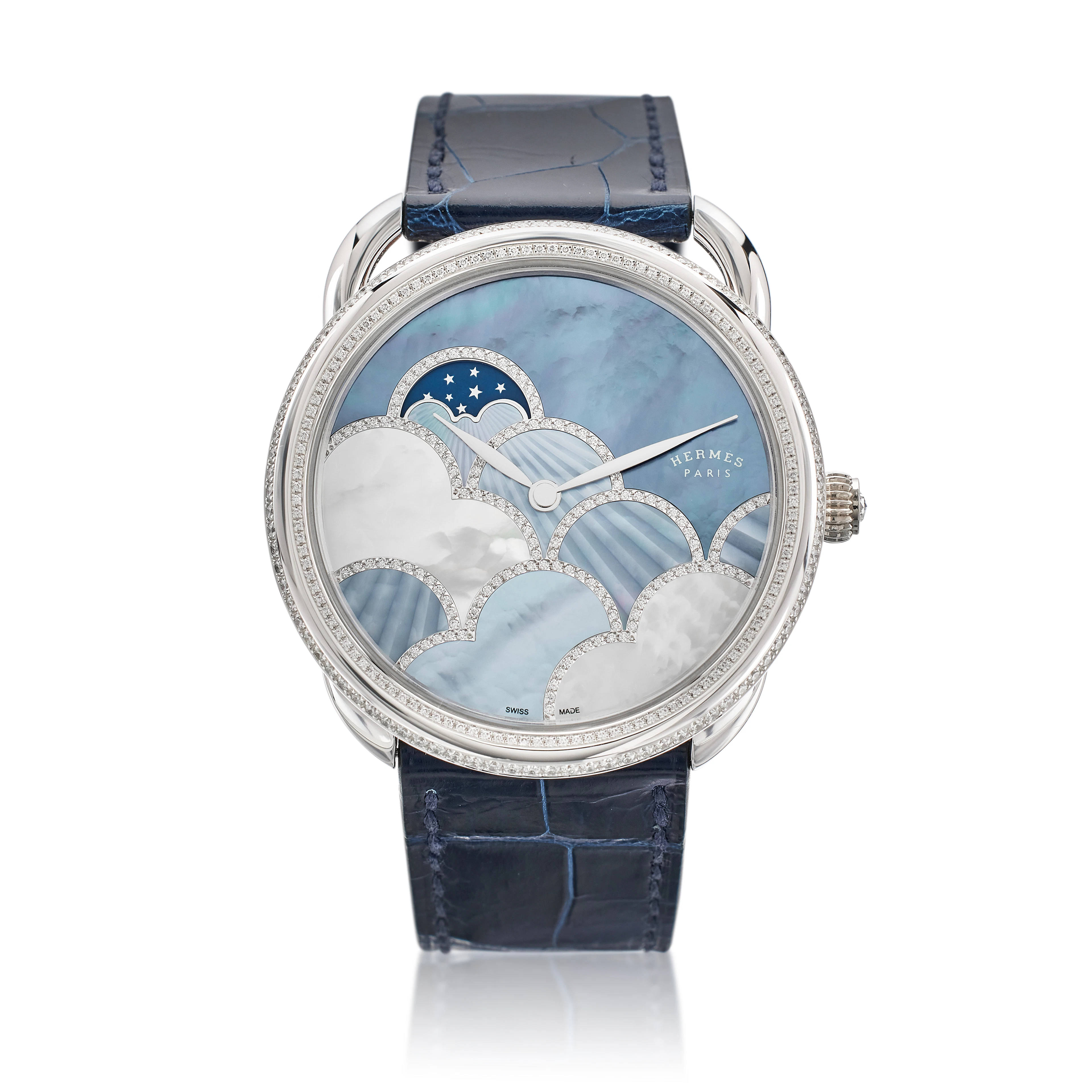 Arceau Petite Lune Dans Les Nuages (Reference AR7.B92). A 38mm white