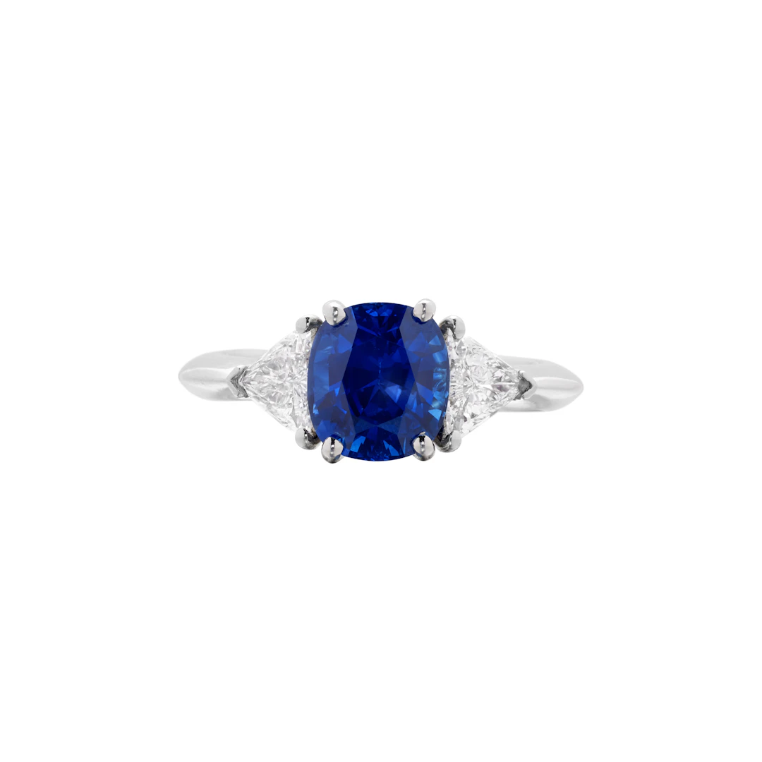 Platinum, 3.25ct Ceylon Sapphire and Diamond Ring