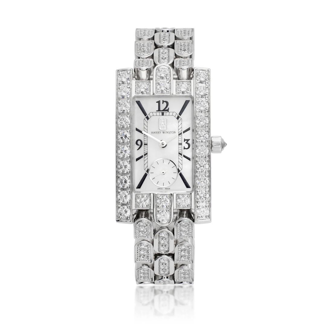 Avenue (Reference N3006). A white gold diamond set quartz wristwatch.