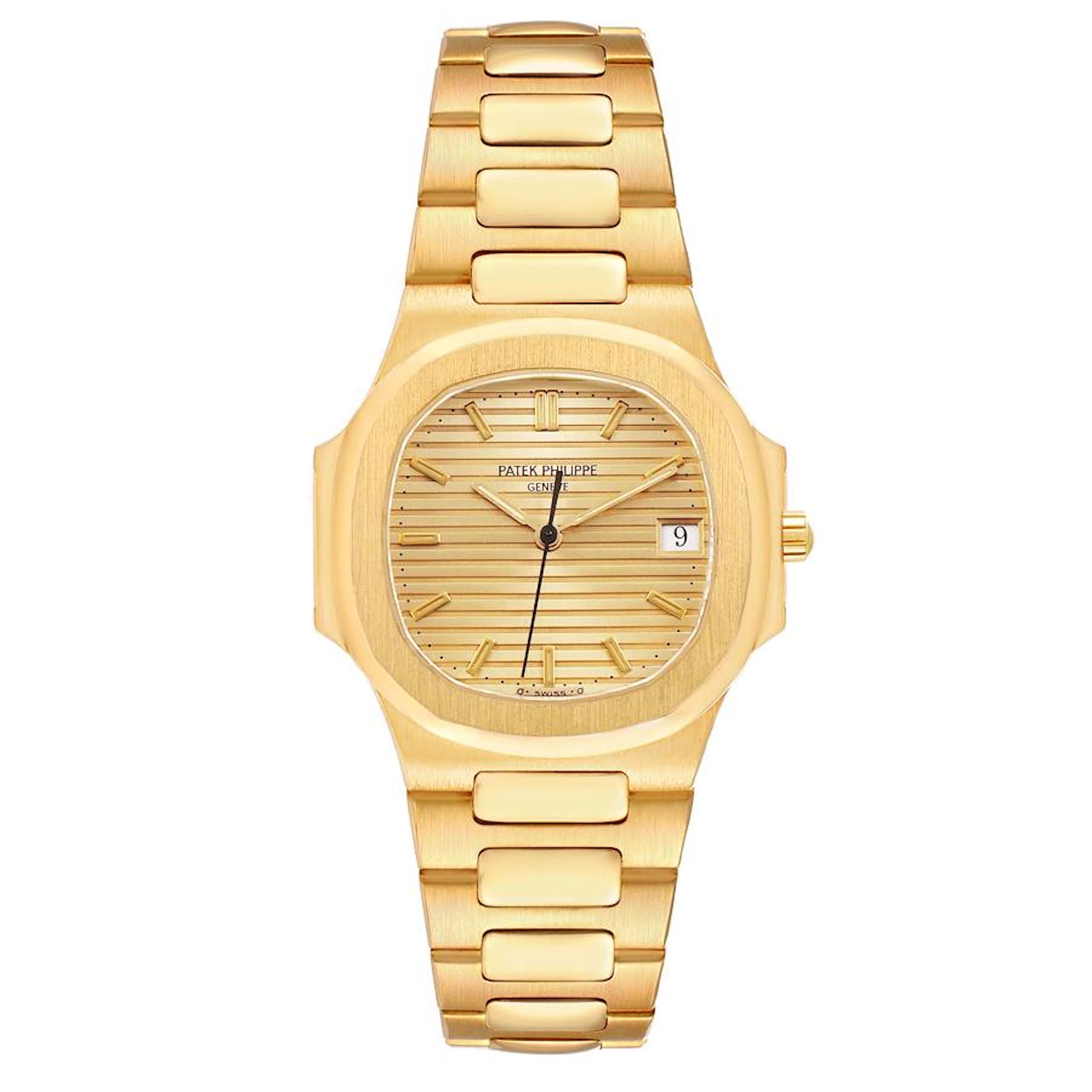 Nautilus (Reference 3900/1J). A 32mm yellow gold quartz wristwatch with date.