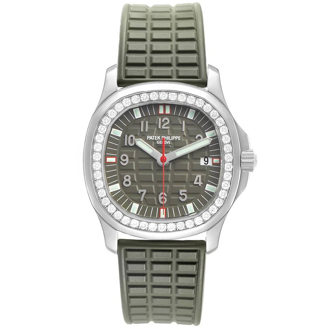 Aquanaut (Reference 5067A-013). A 35.6mm stainless steel diamond-set