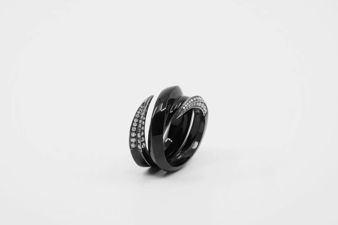 Claw Ring