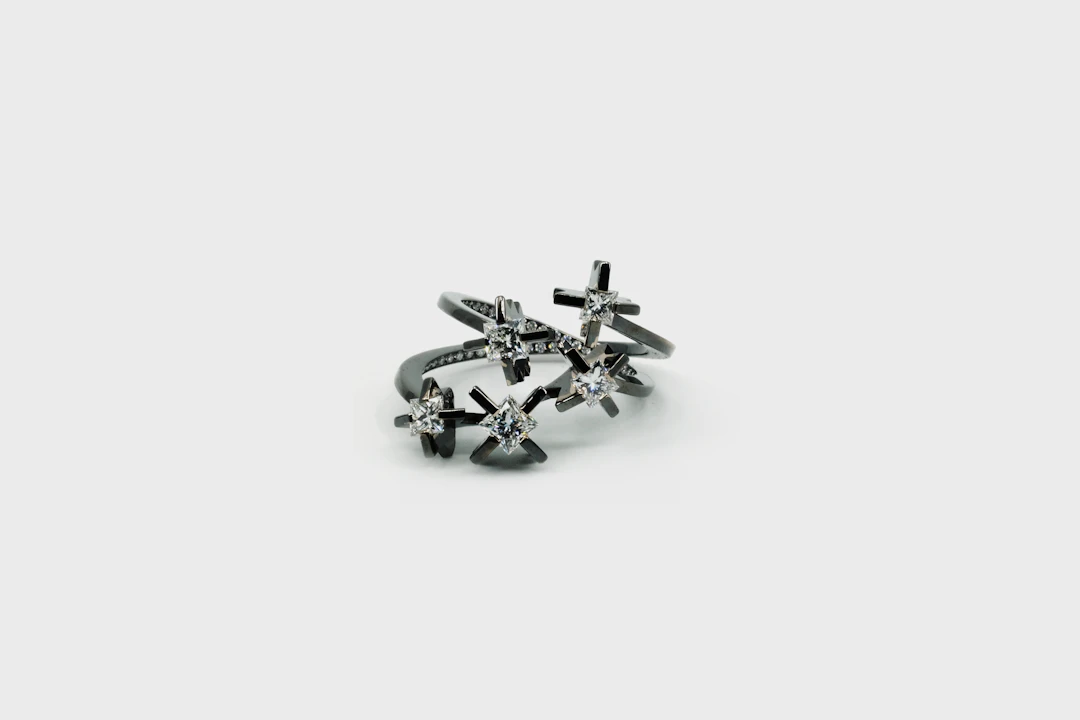 Cacti 5-stone Scatter Ring