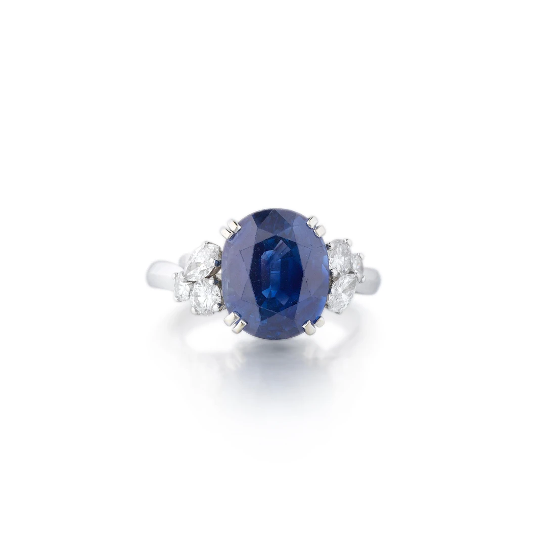 Bague saphir et diamants | Sapphire and diamond ring