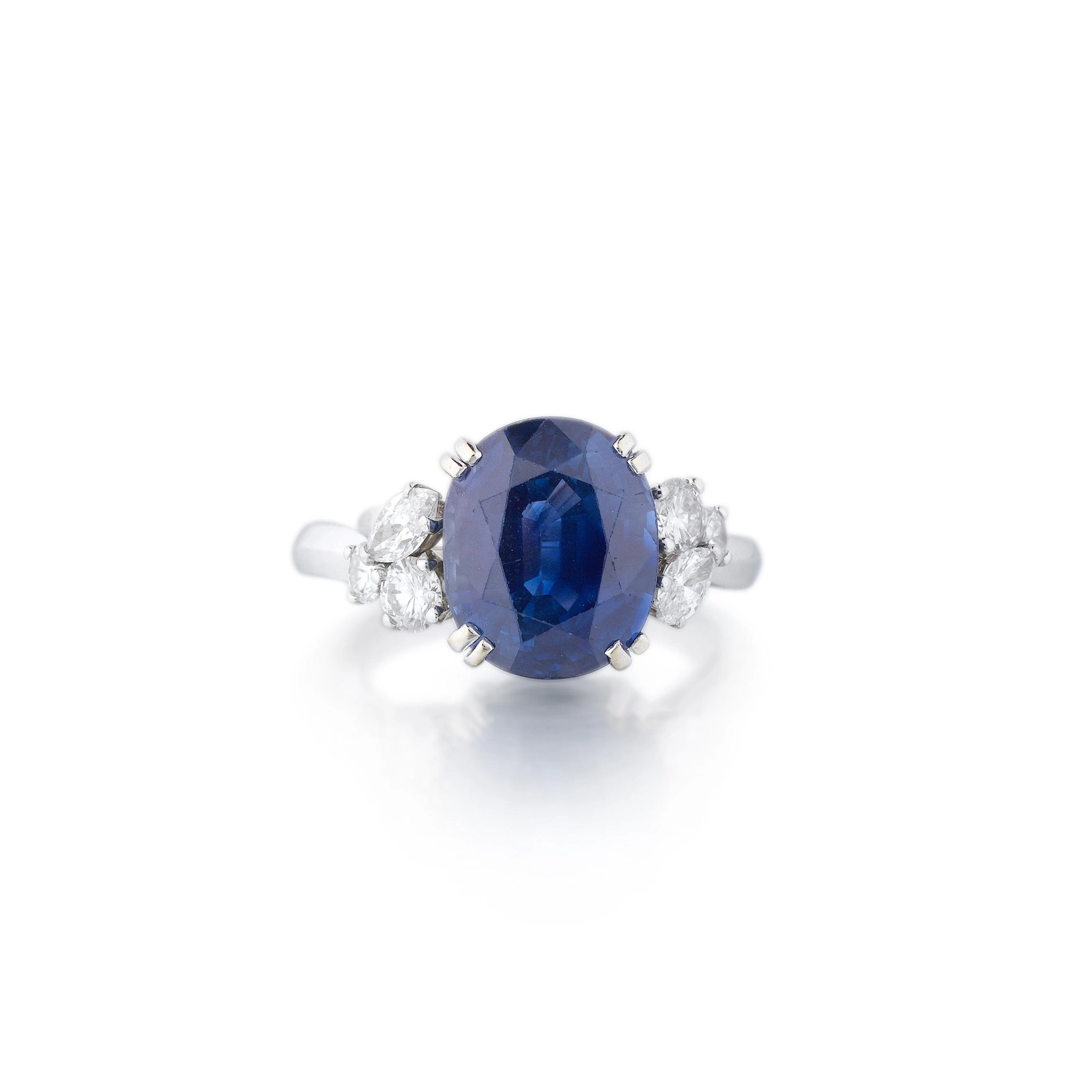 Bague saphir et diamants | Sapphire and diamond ring